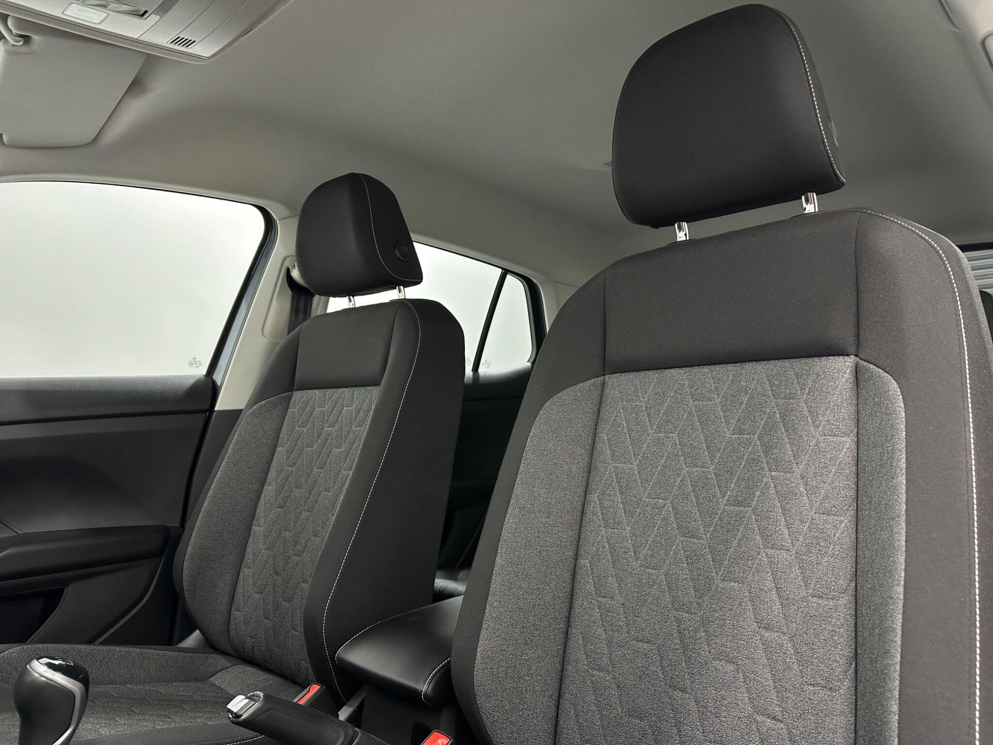 Volkswagen T-Cross view 35