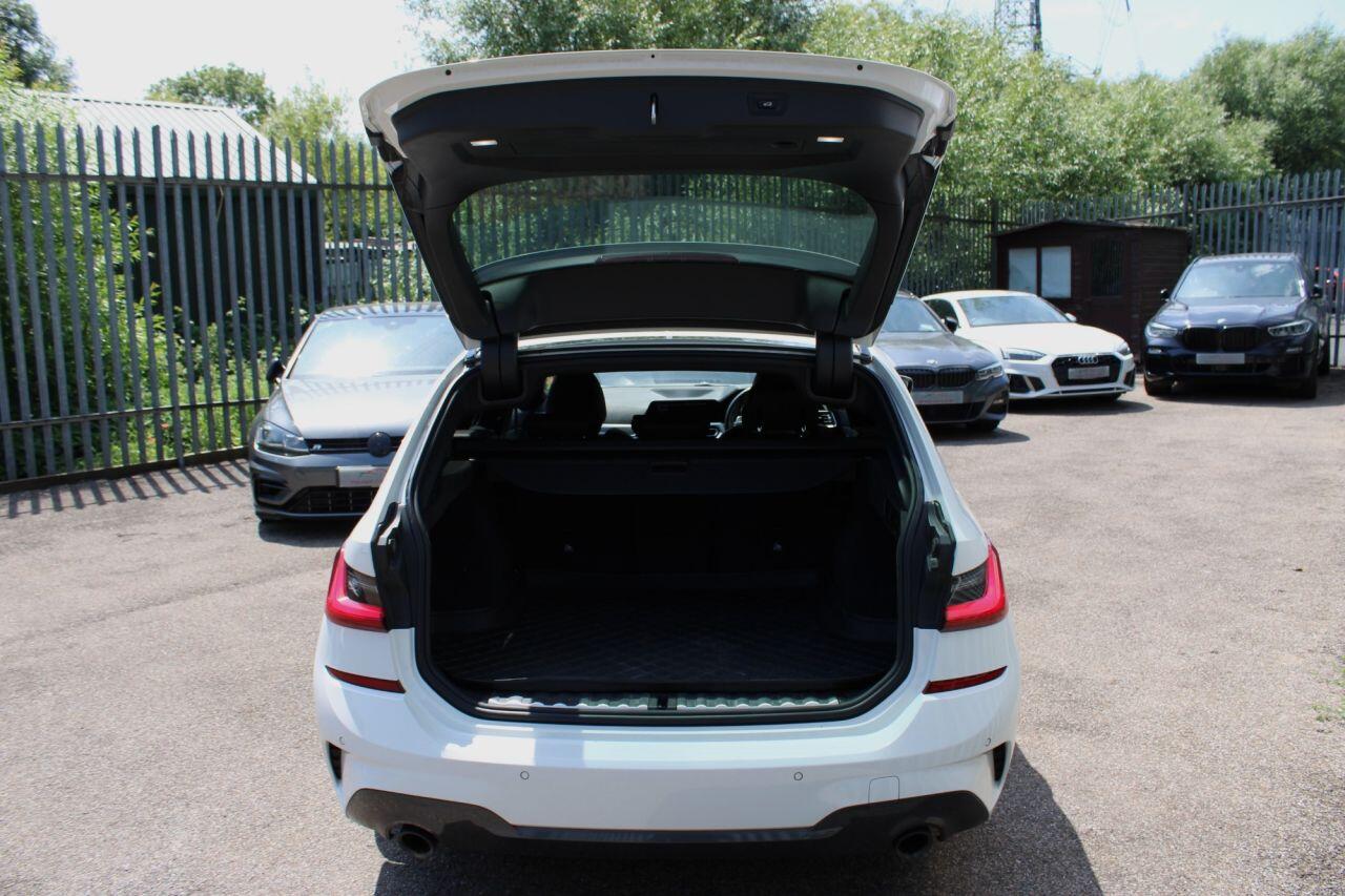 BMW 3 Series view 59