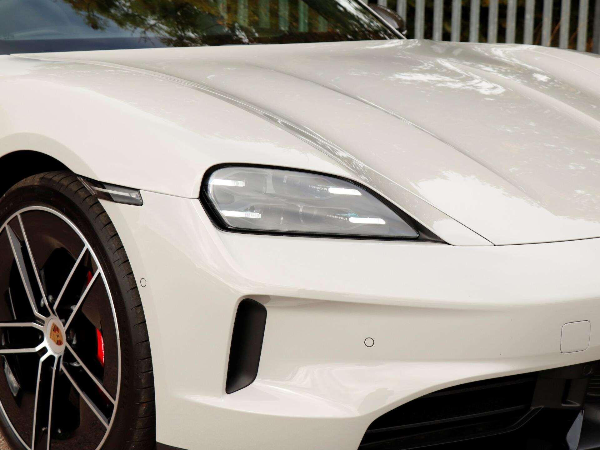 Porsche Taycan view 35
