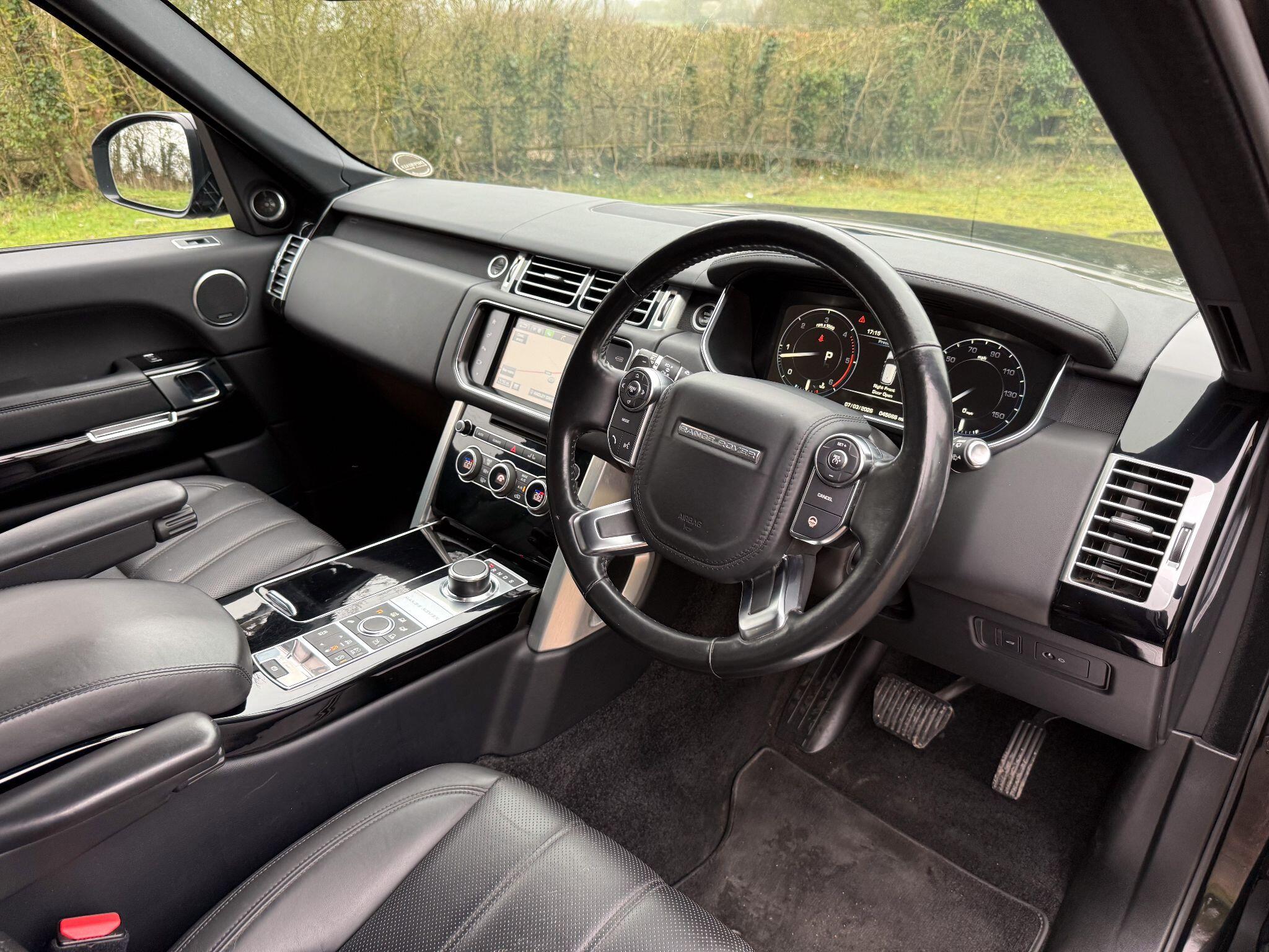 Land Rover Range Rover view 16