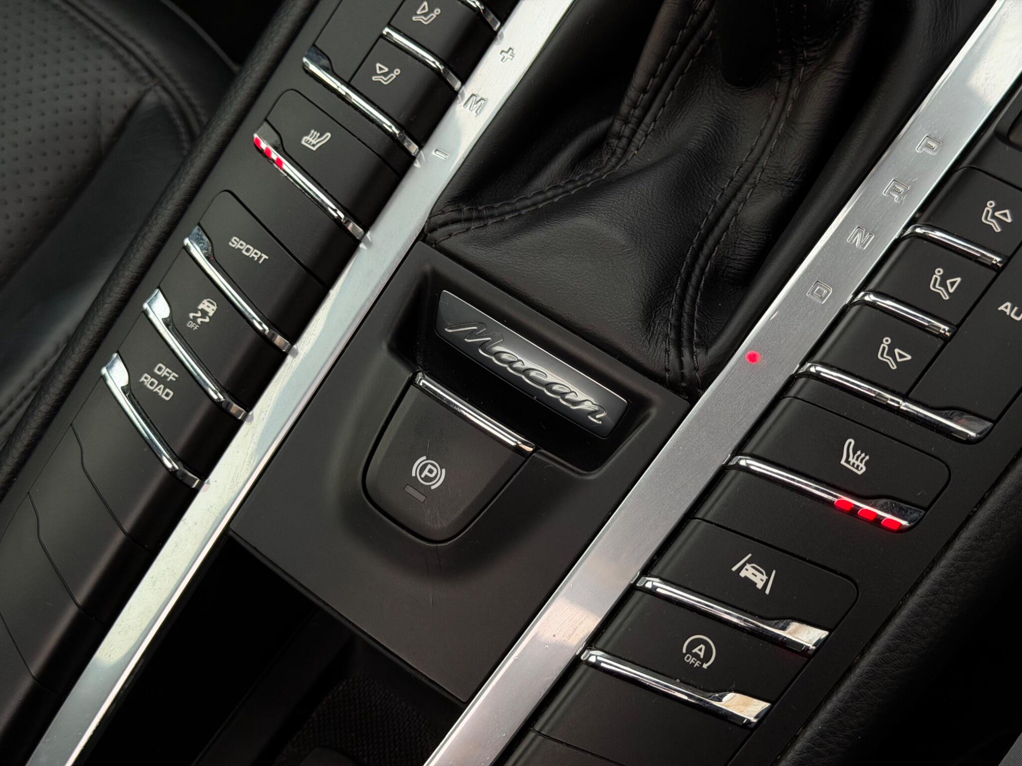 Porsche Macan view 28