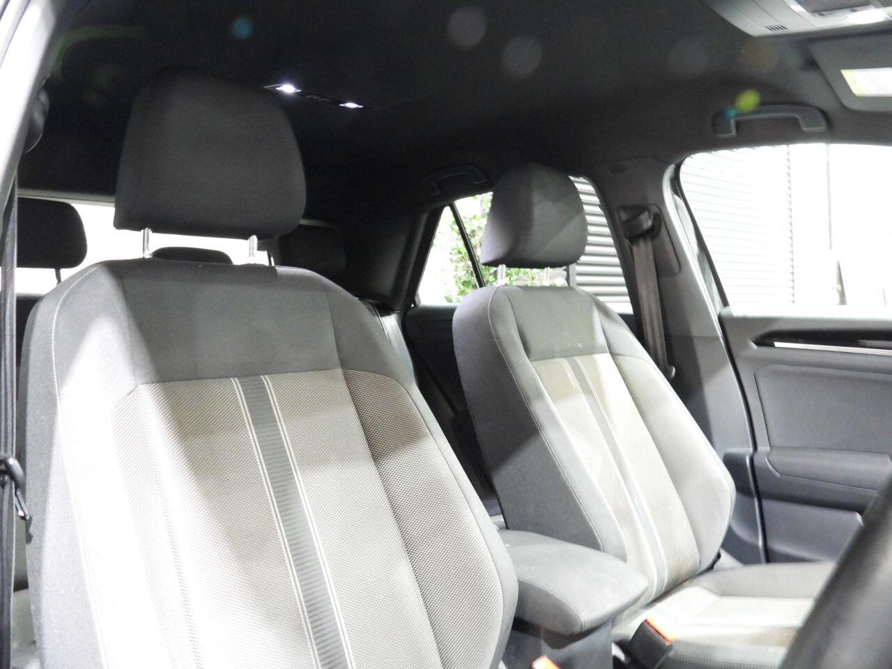 Volkswagen T-Roc view 29