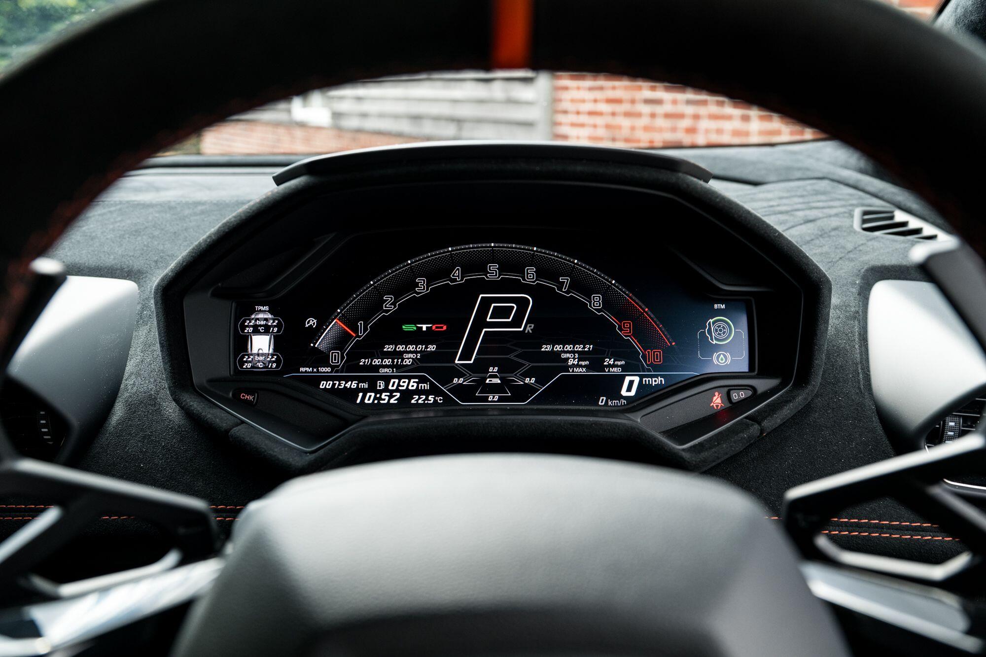 Lamborghini Huracan view 63