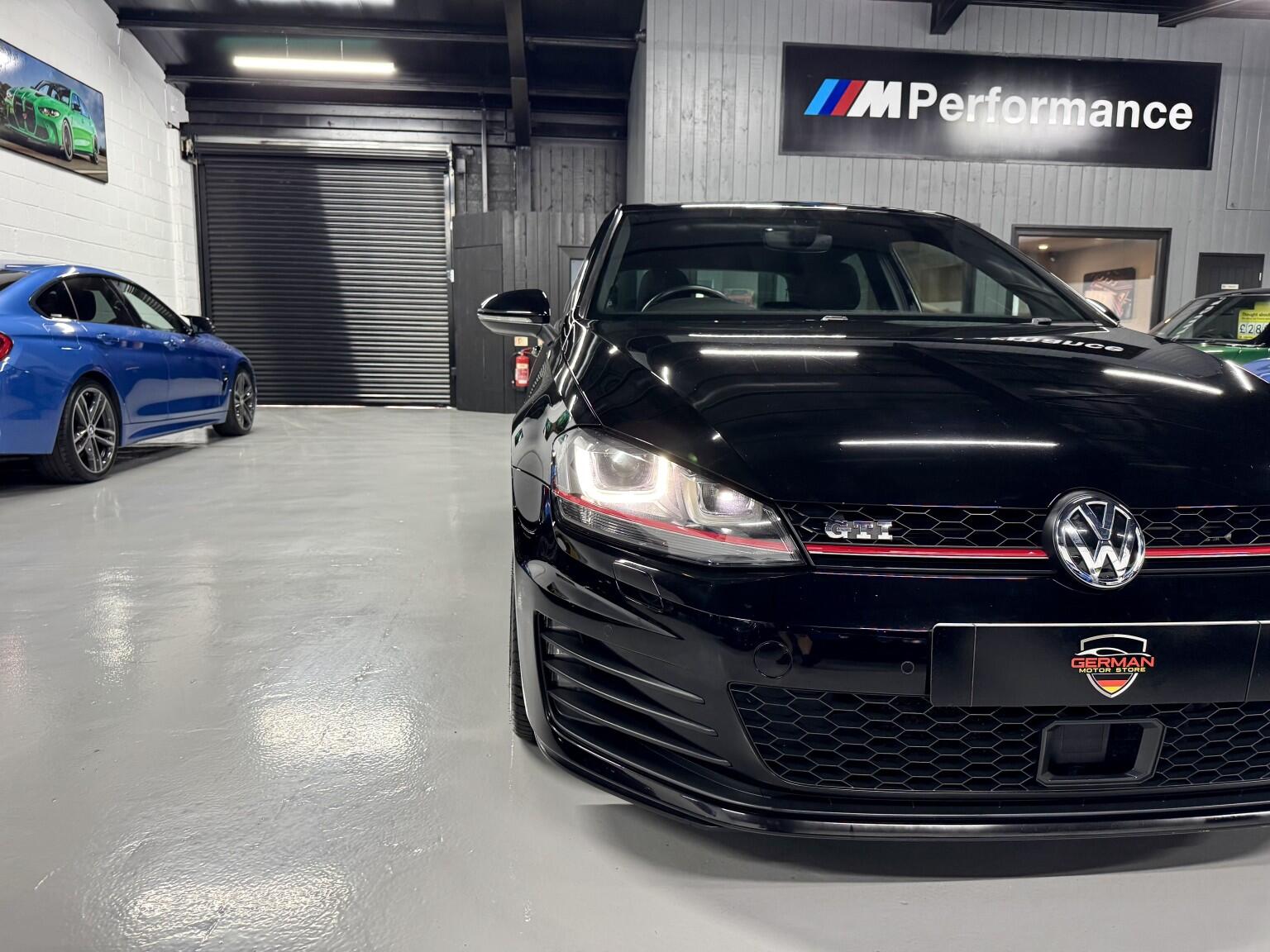 Volkswagen Golf view 32