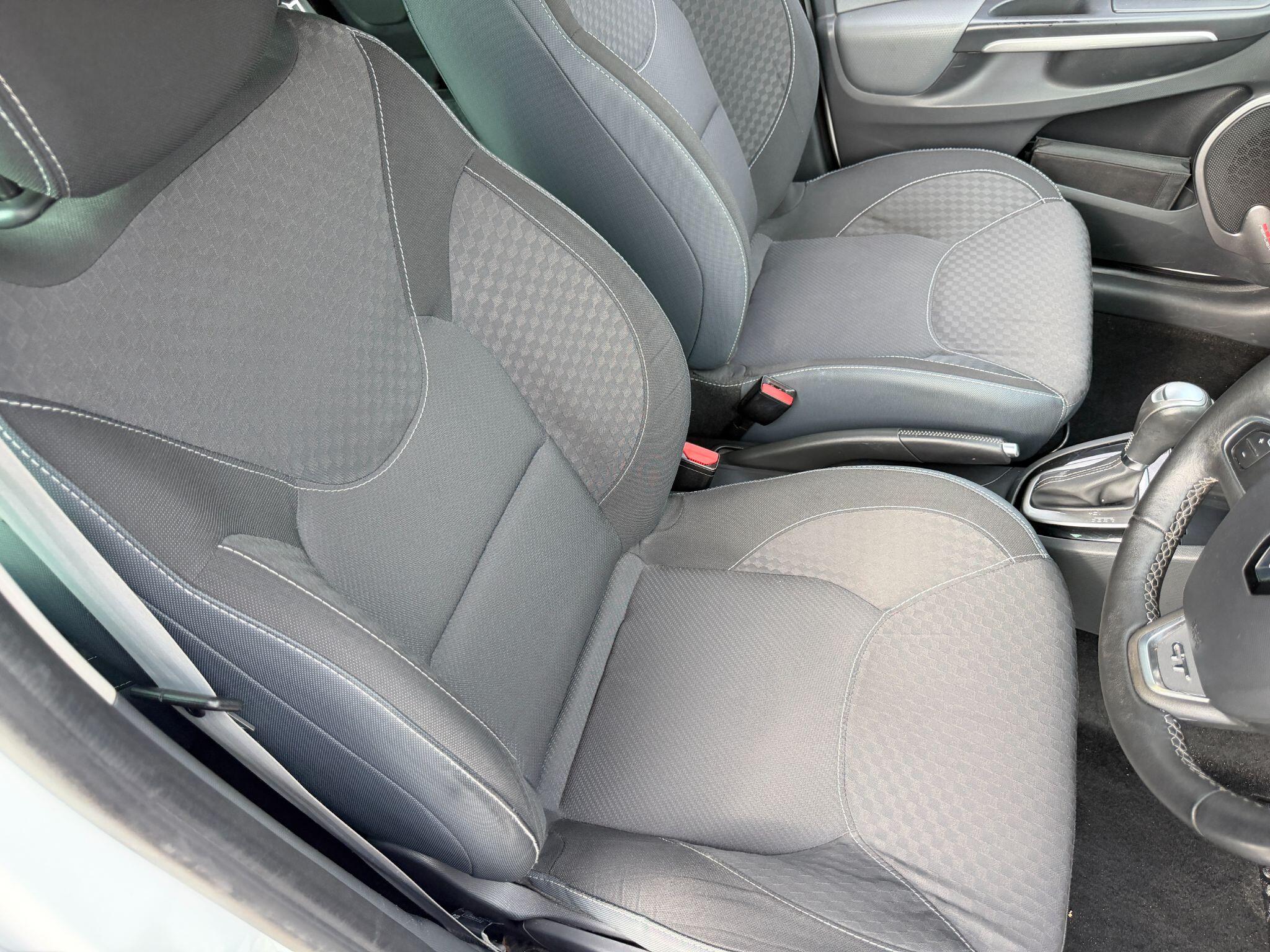 Renault Clio view 31