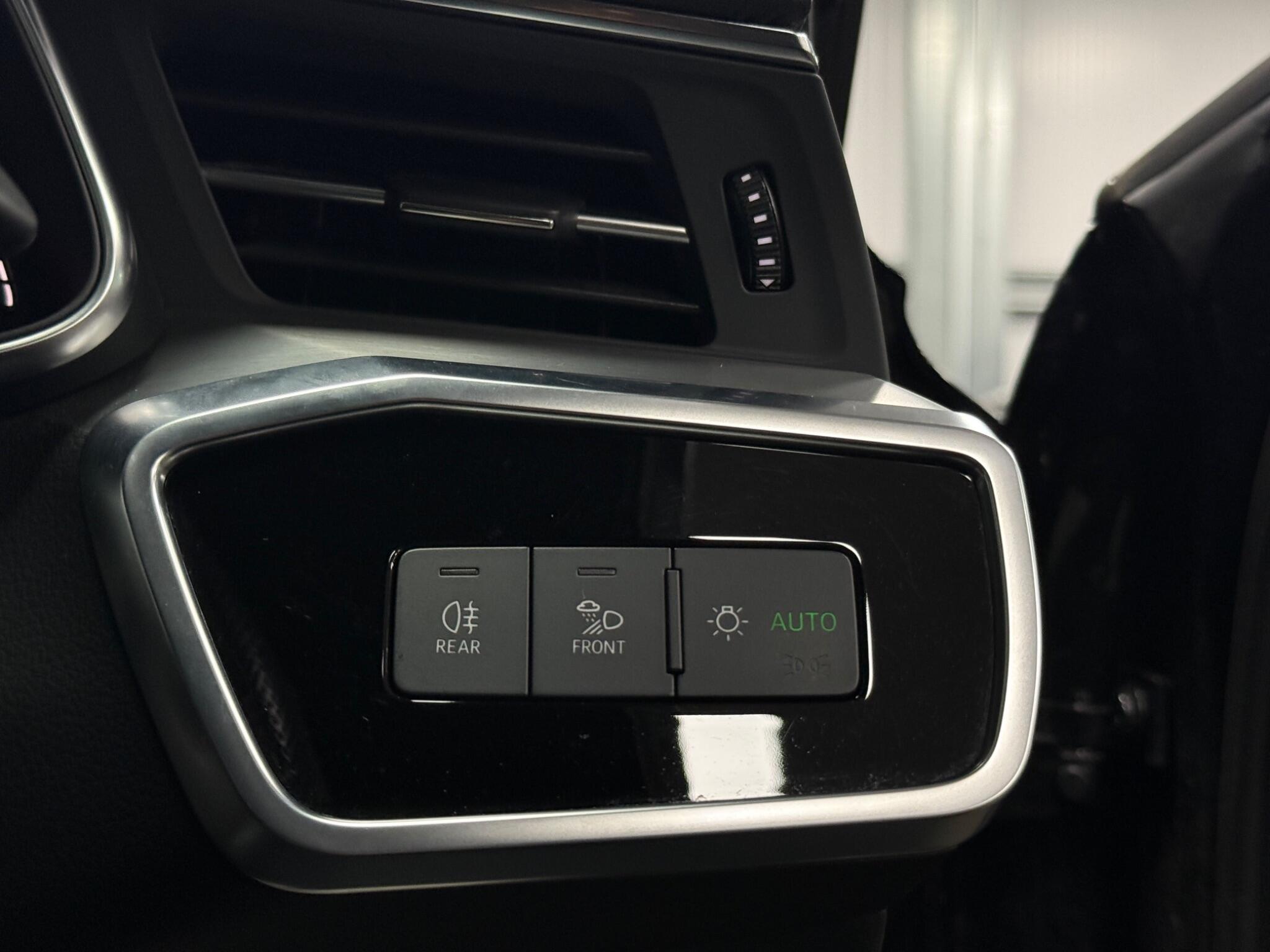 Audi A6 view 25
