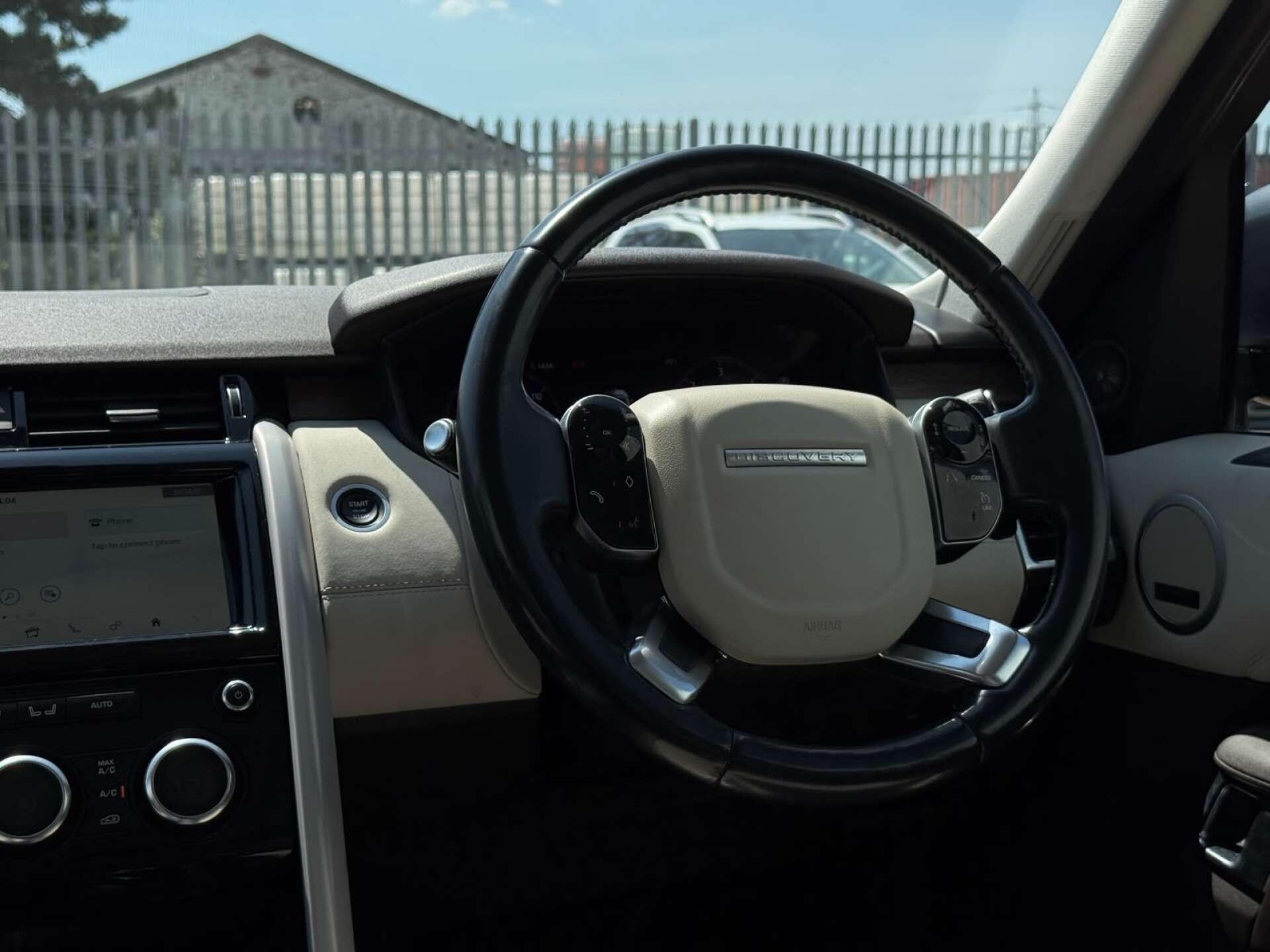 Land Rover Discovery 3 view 48