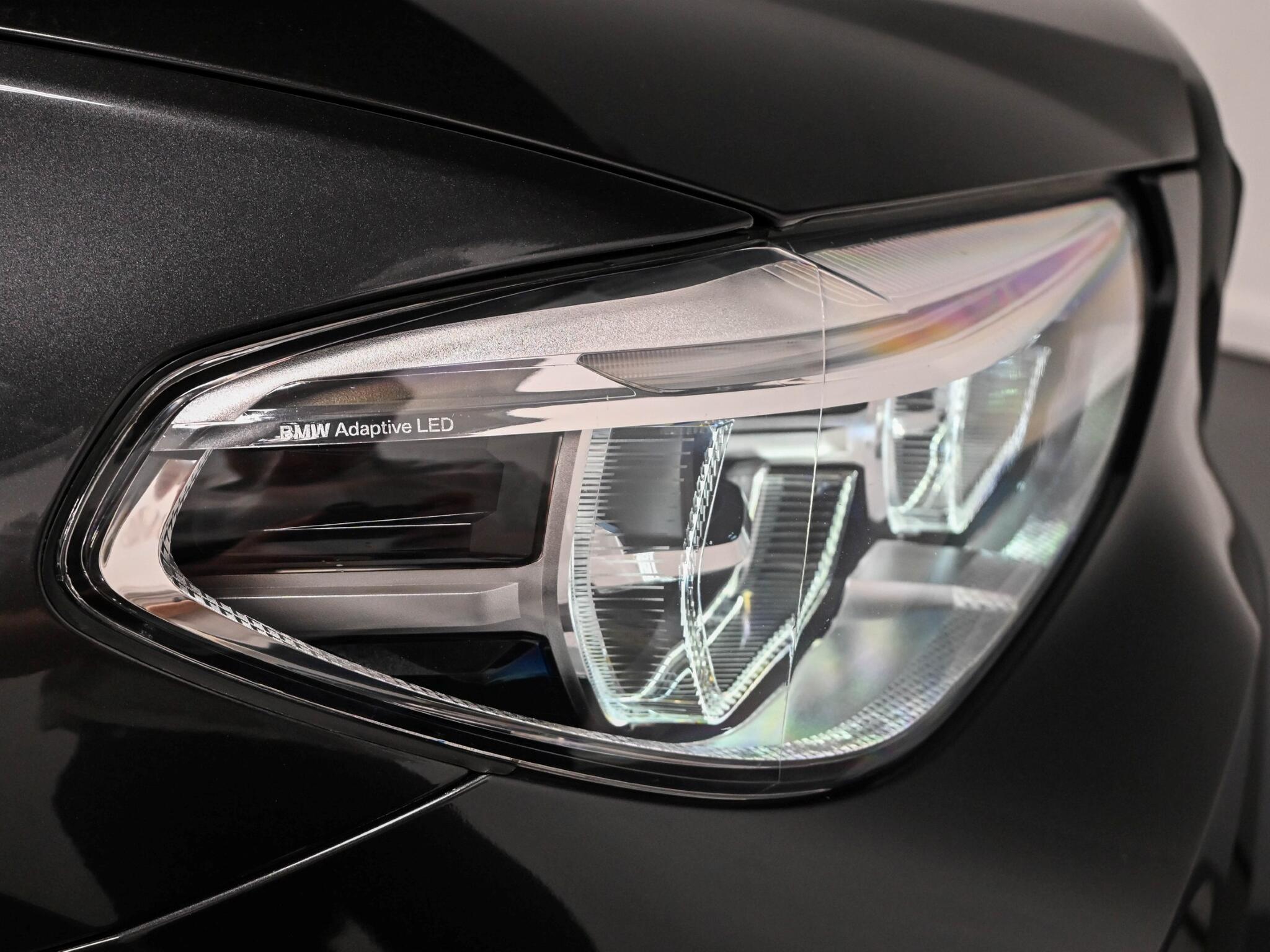 BMW X4 M view 44