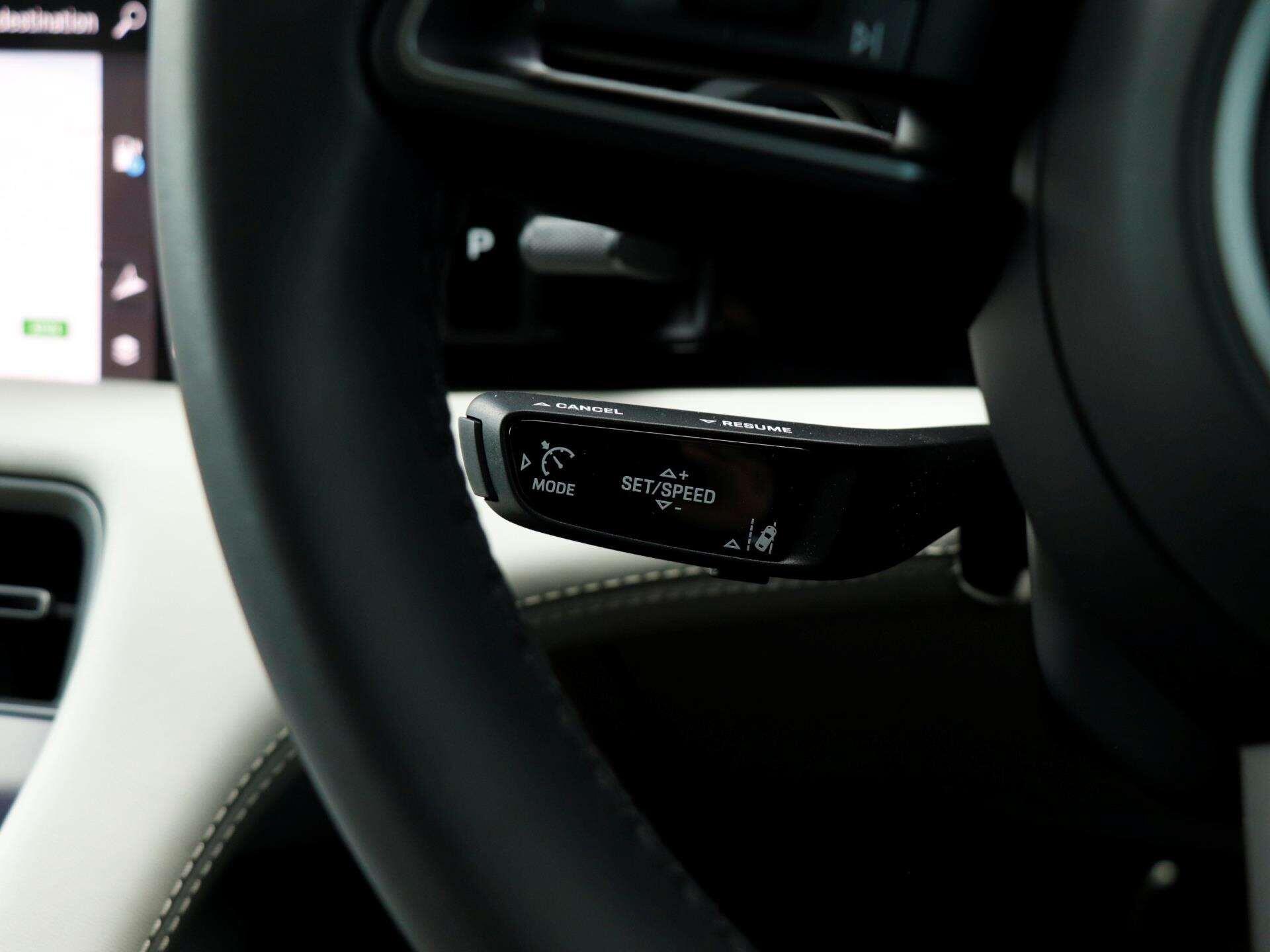 Porsche Taycan view 18