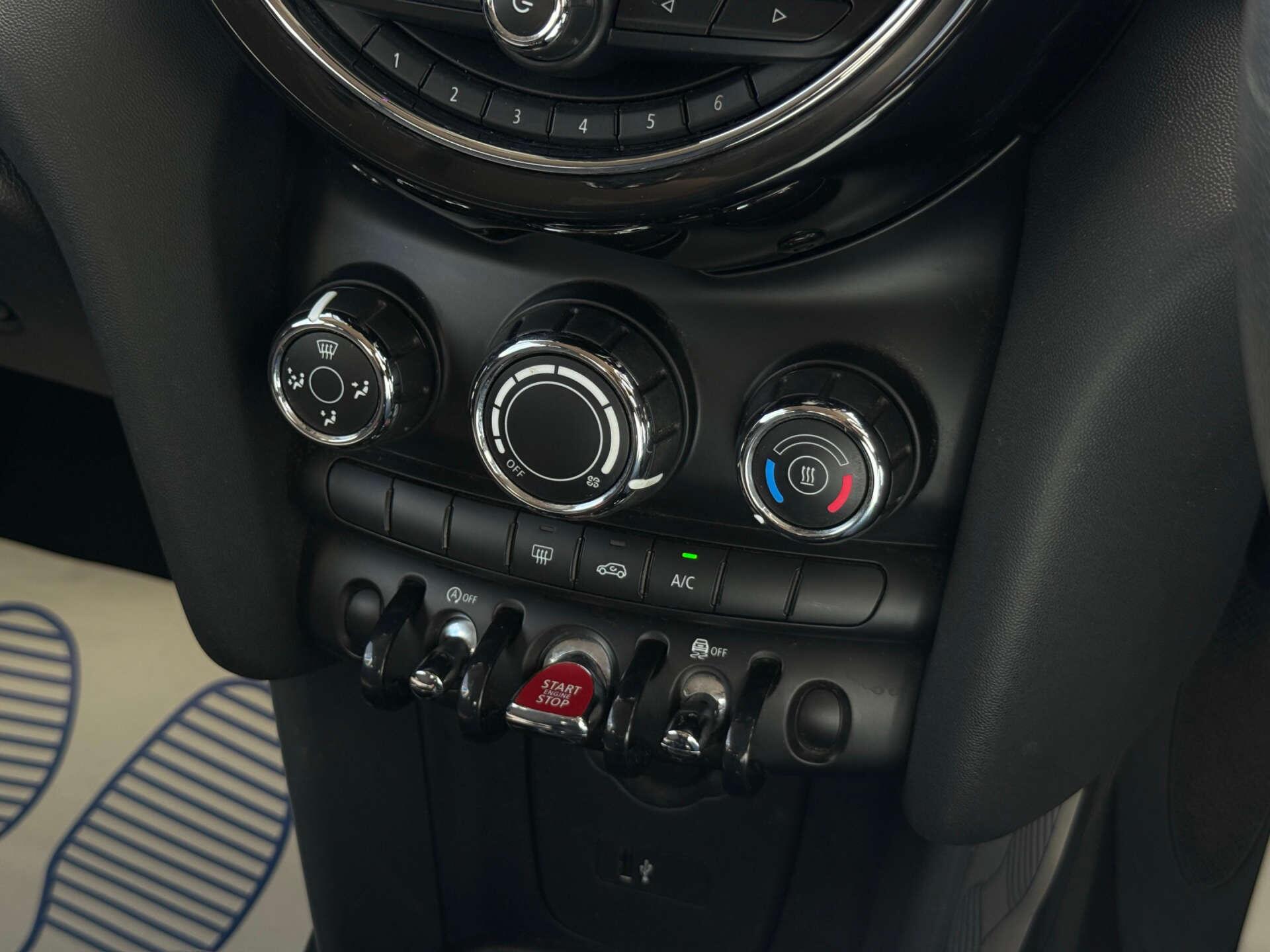 Mini Cooper view 55