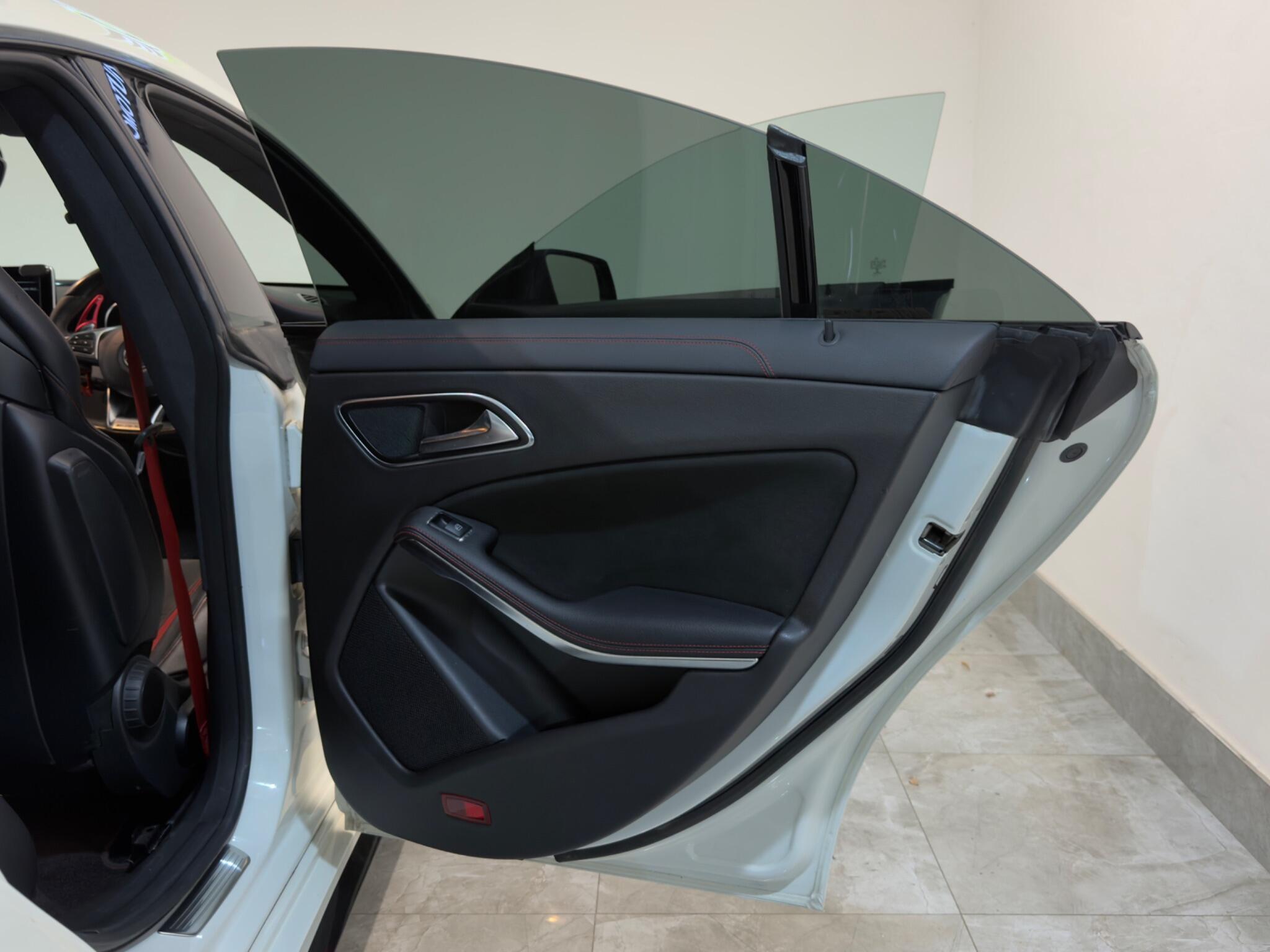 Mercedes-Benz Cla view 41