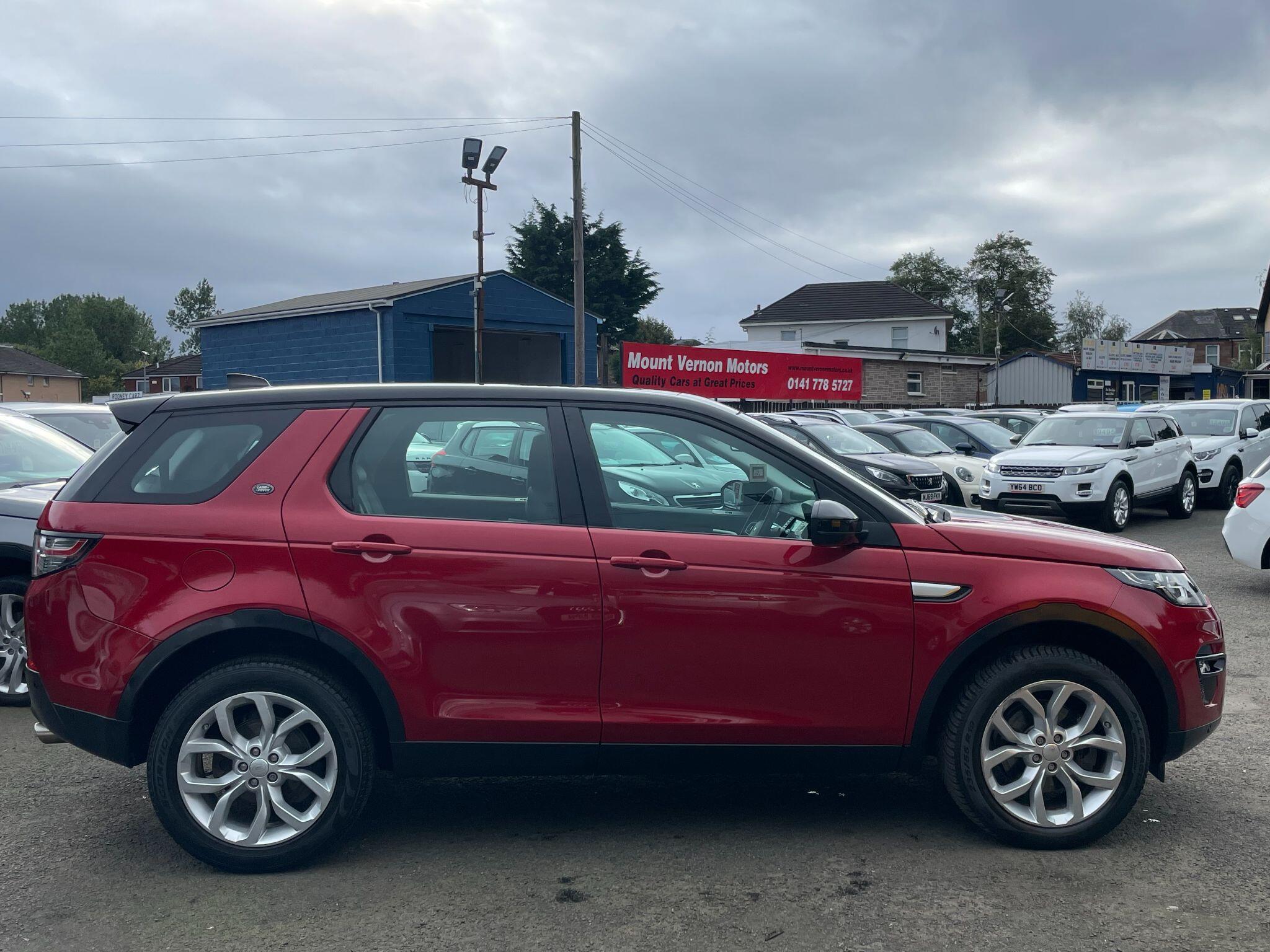 Land Rover Discovery Sport view 12