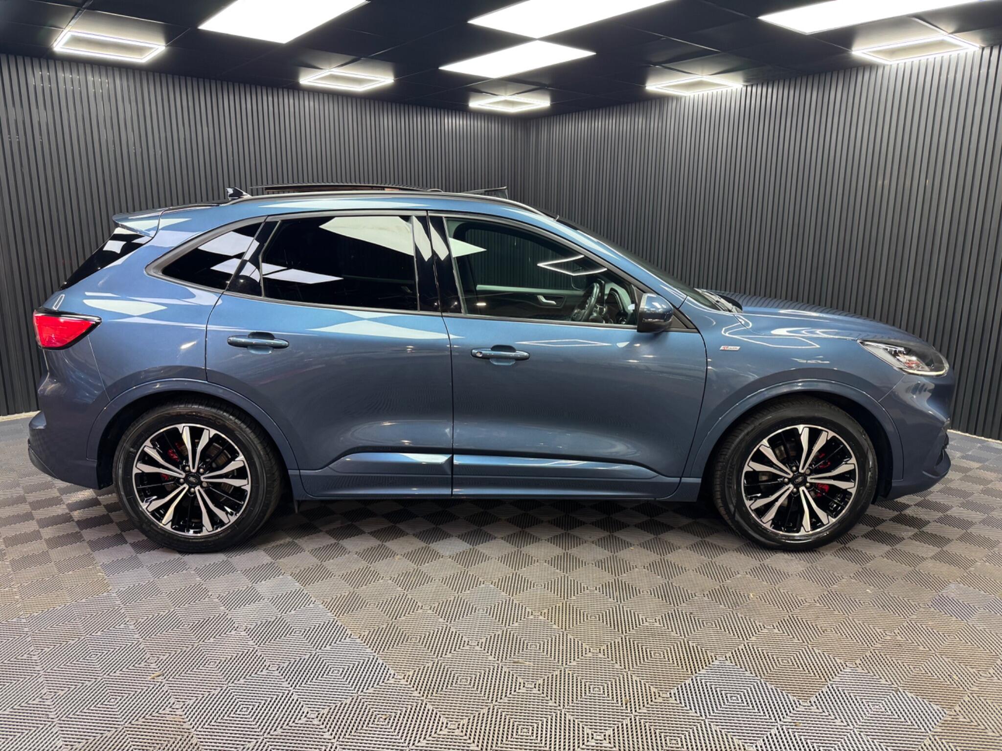 Ford Kuga view 2