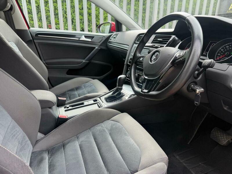 2016 Volkswagen Golf image 25