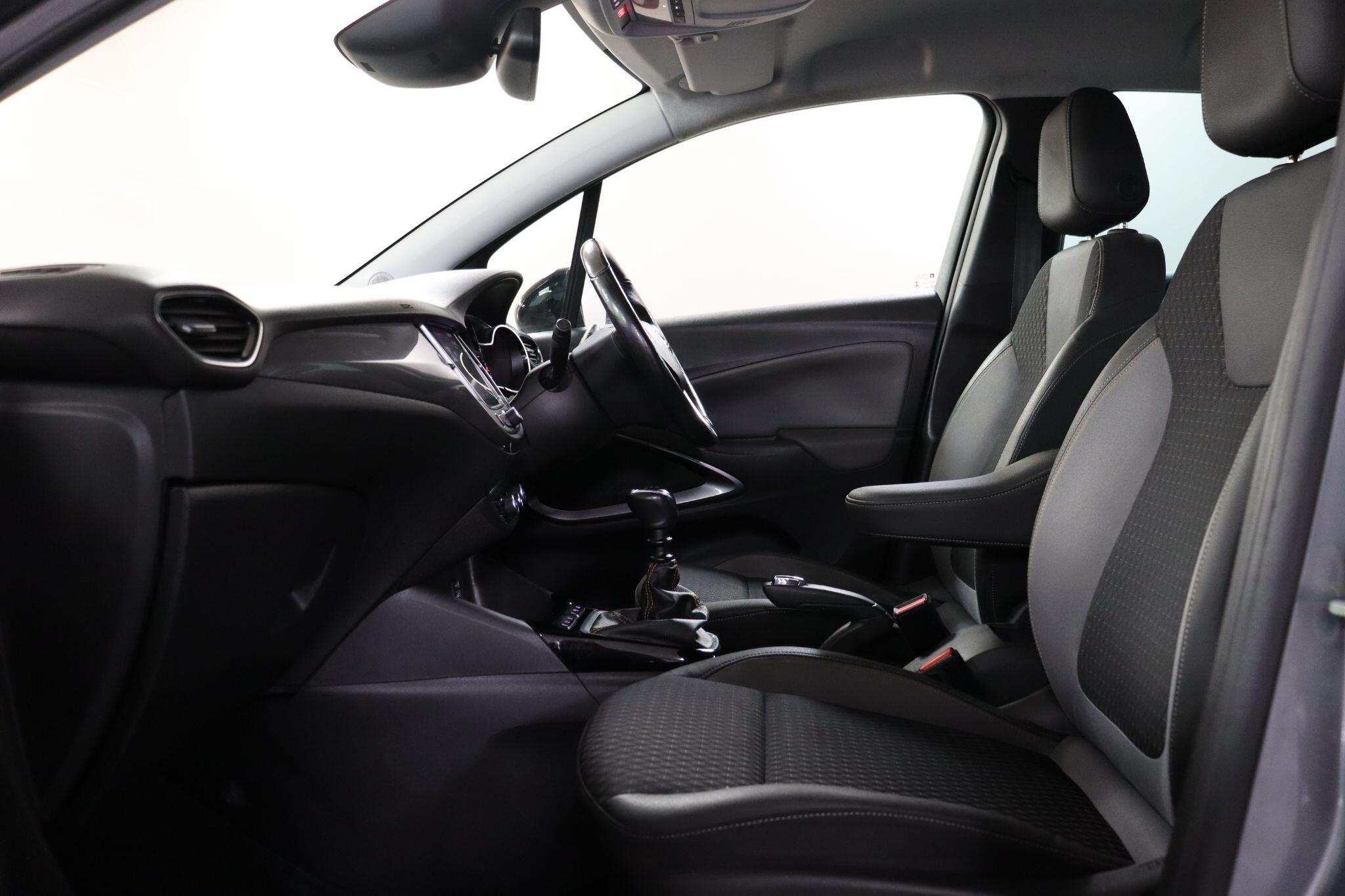 Vauxhall Crossland X view 43