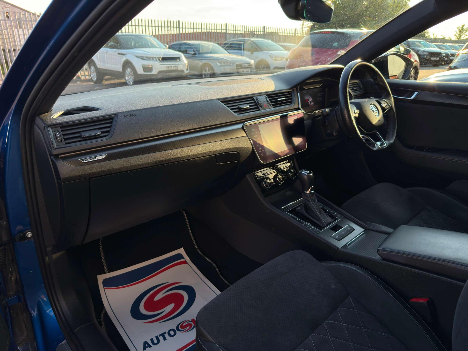 Skoda Superb view 36