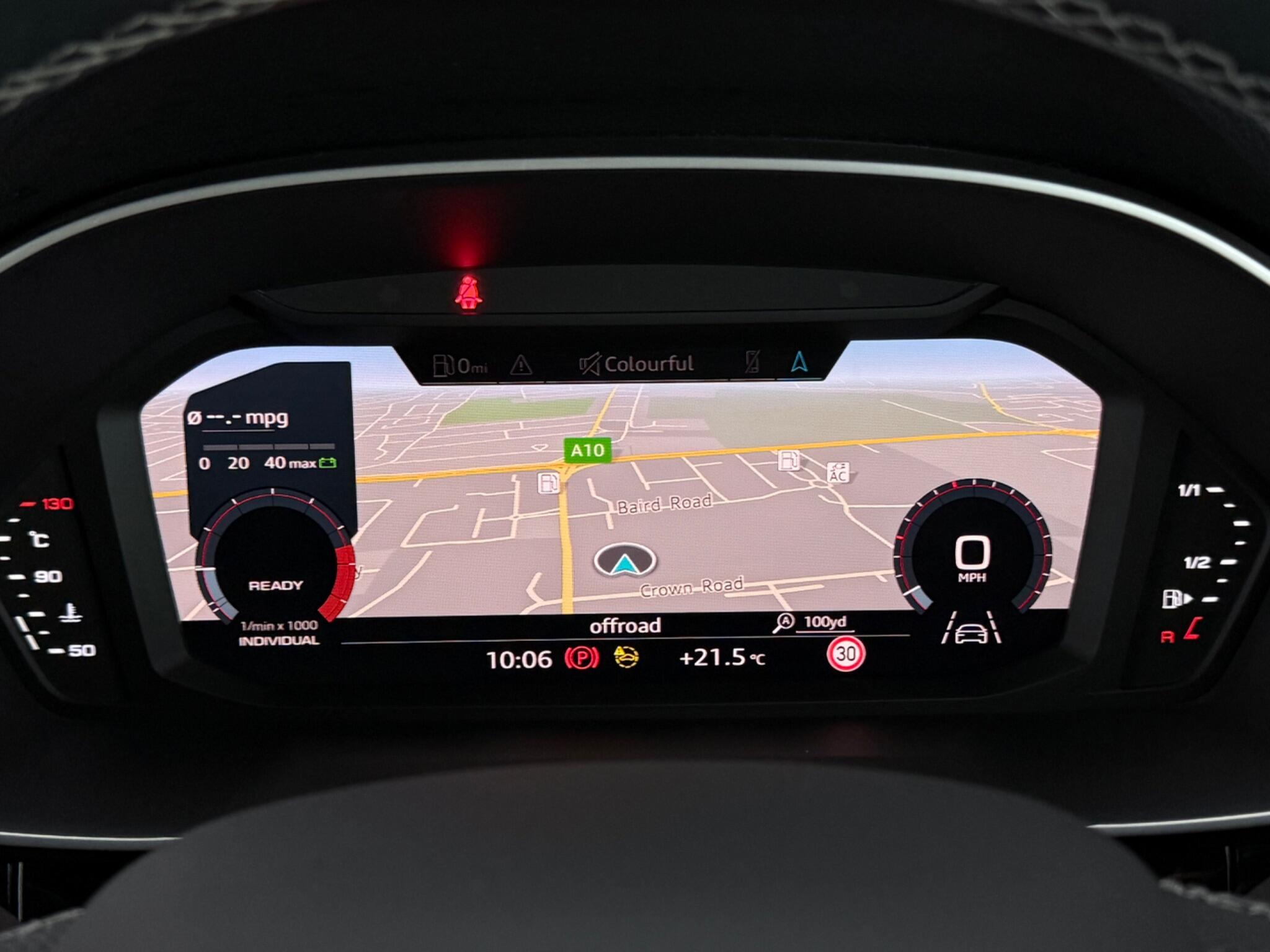 Audi Q3 view 16