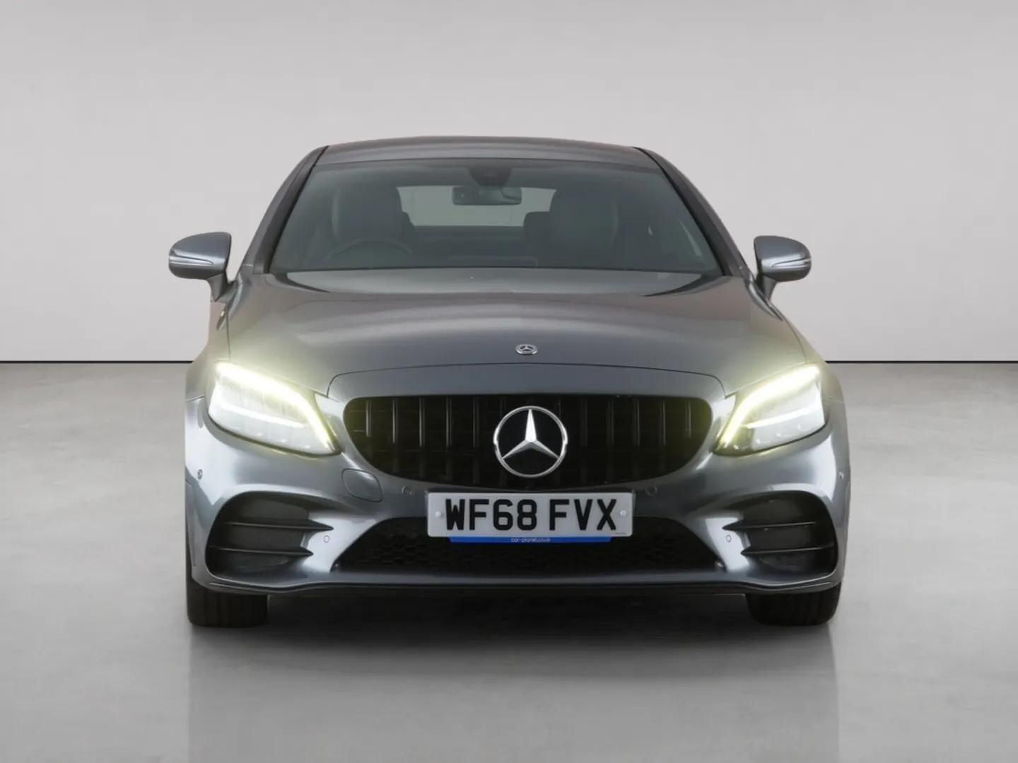 Mercedes-Benz C-Class view 5