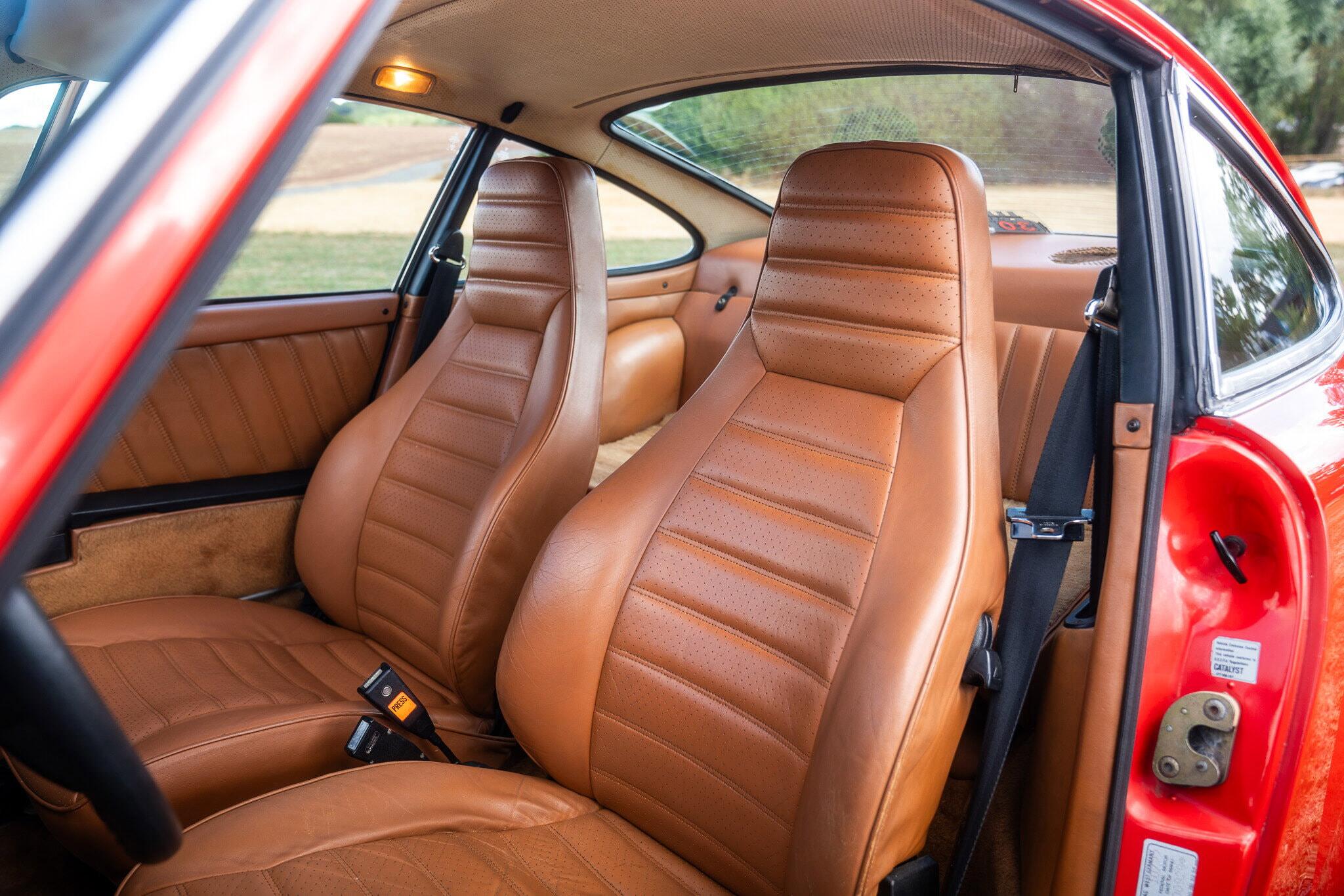 Porsche 911 view 73