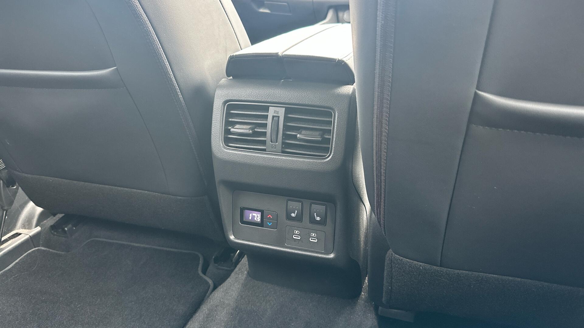 Nissan X-Trail view 18