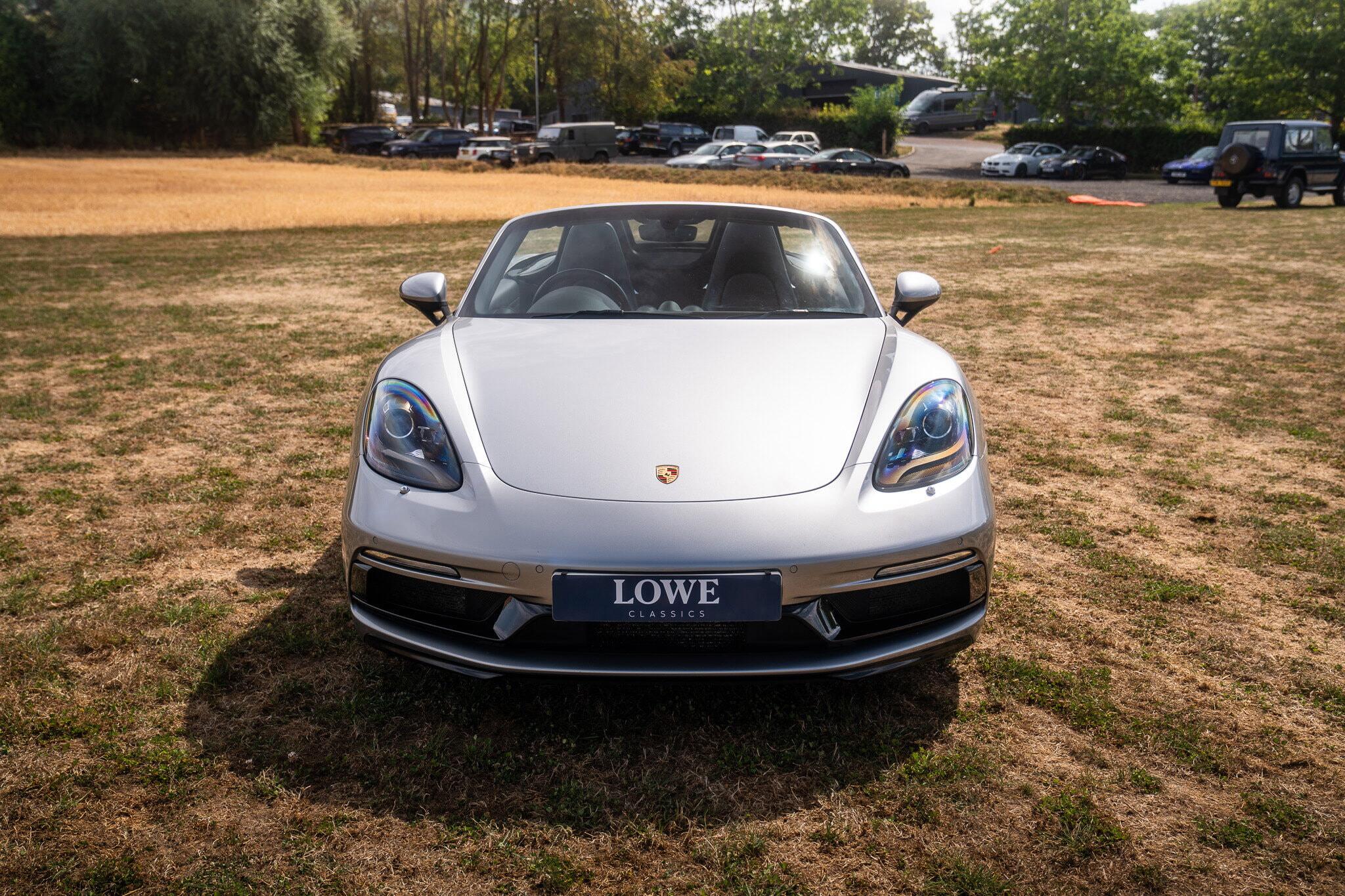 Porsche 718 Boxster view 22