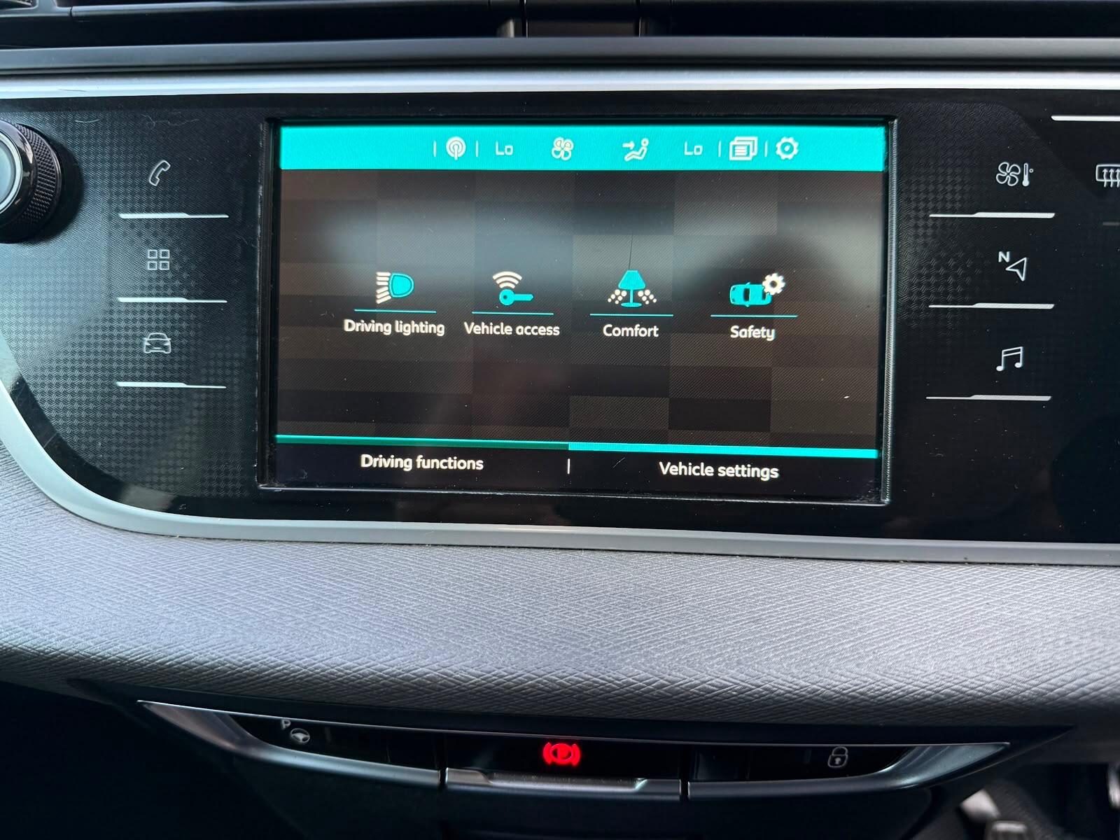 Citroen Grand C4 Spacetourer view 15