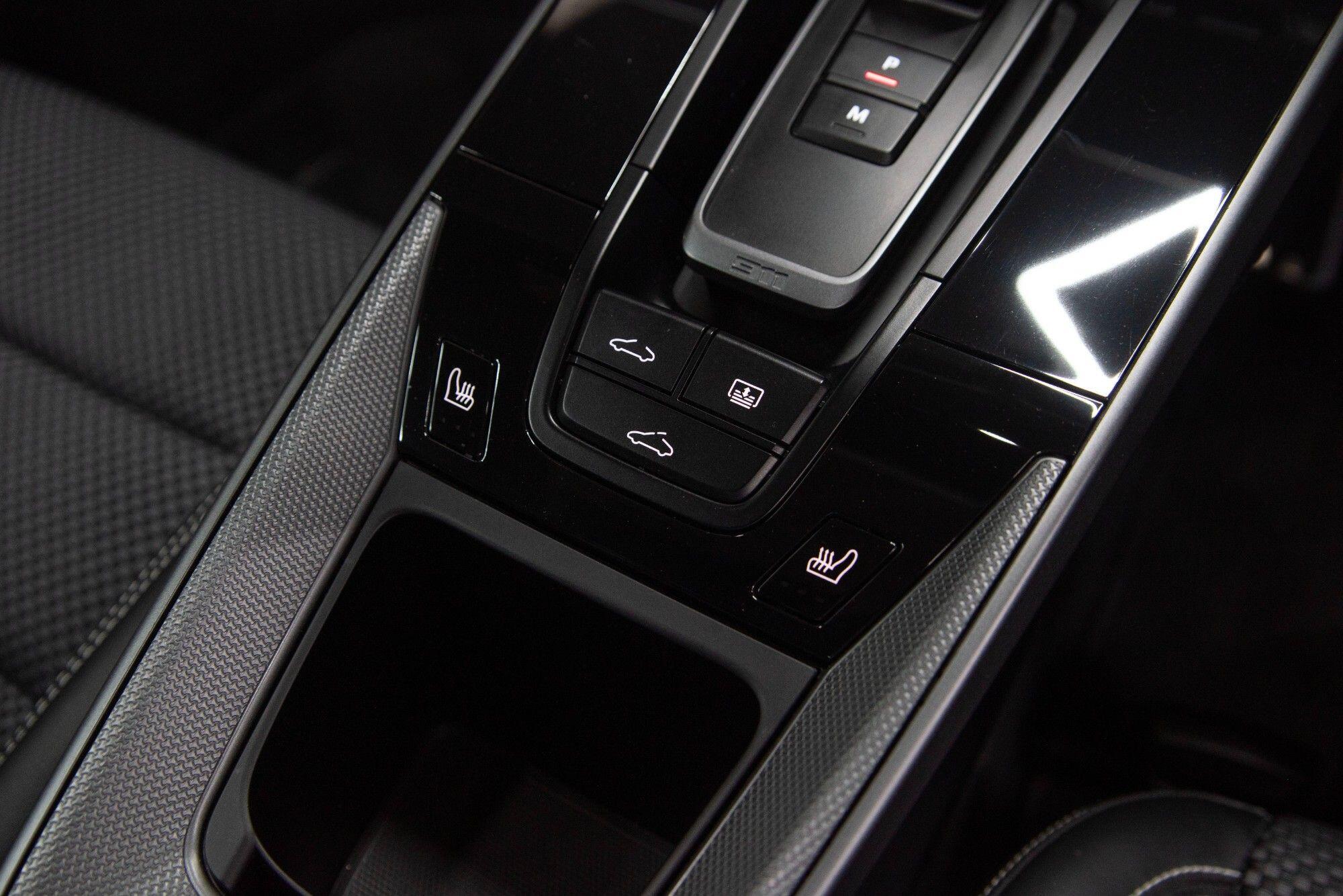 Porsche 911 view 38