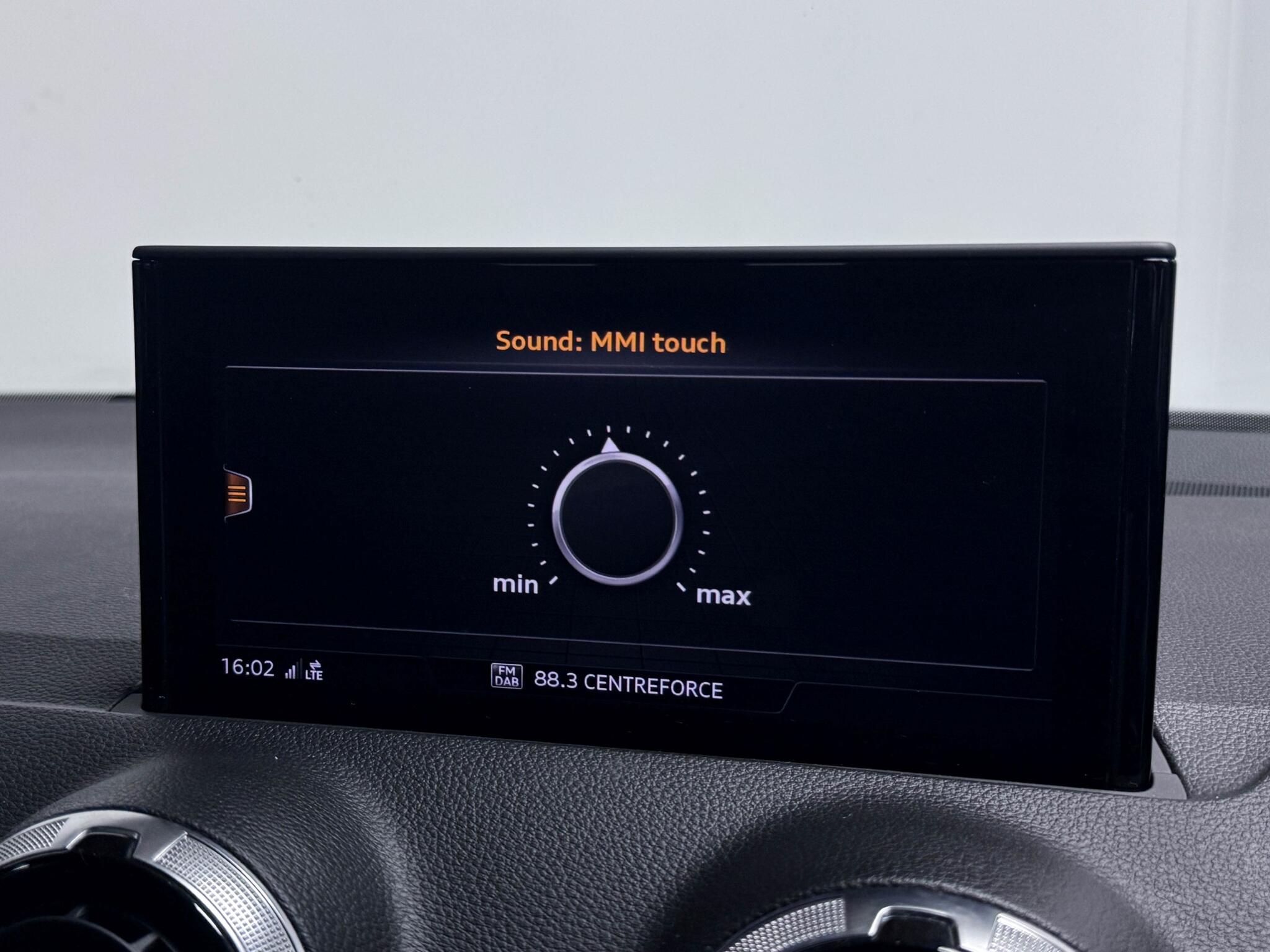 Audi SQ2 view 46