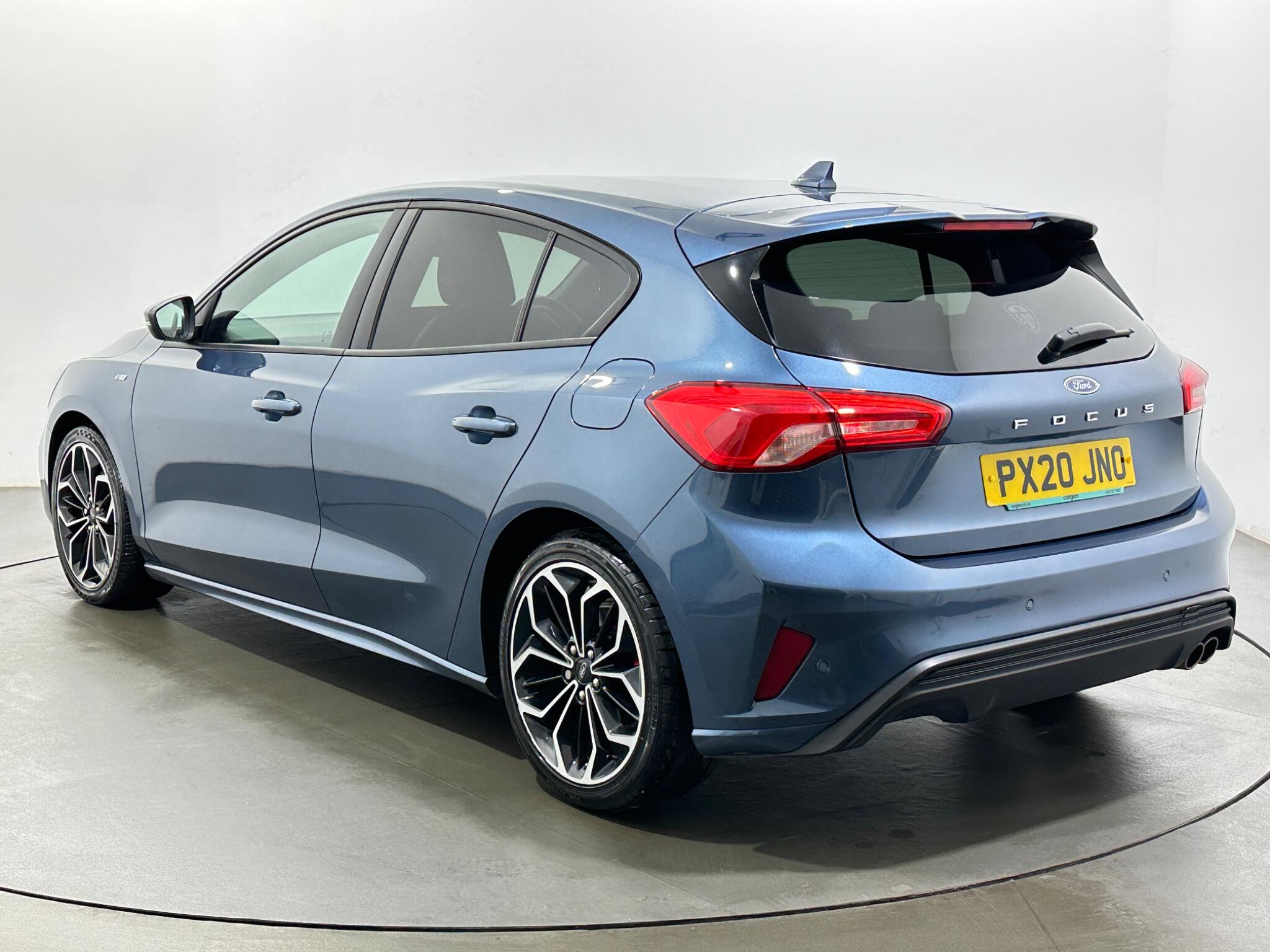 Ford Focus view 6