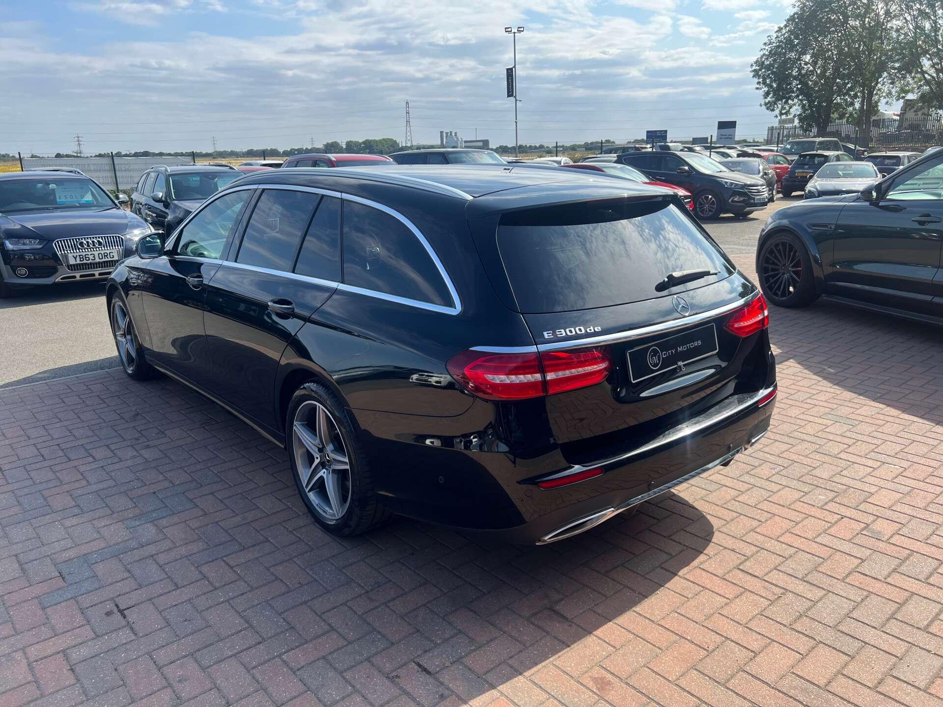 Mercedes-Benz E-Class view 10