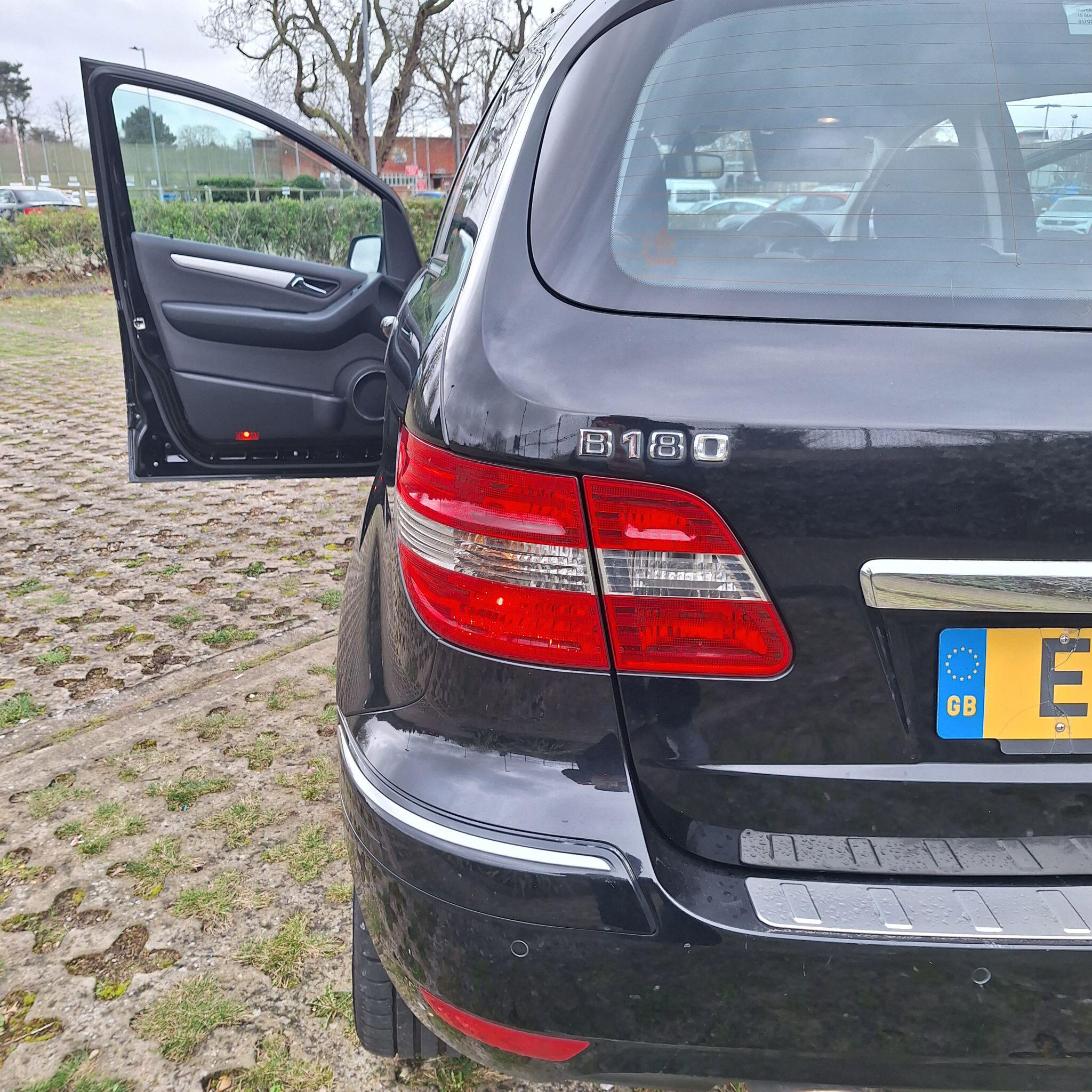 Mercedes-Benz B-Class view 34