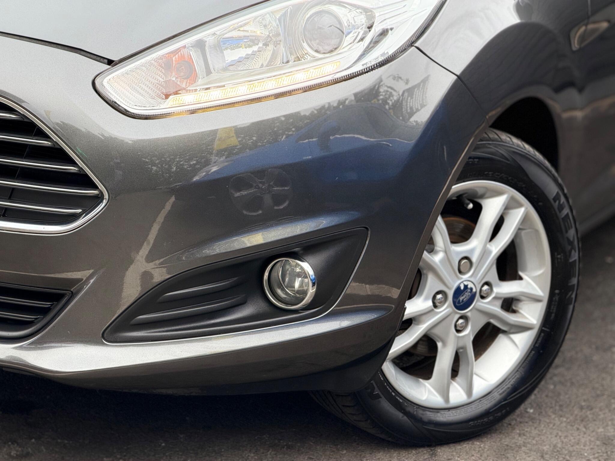 Ford Fiesta view 50