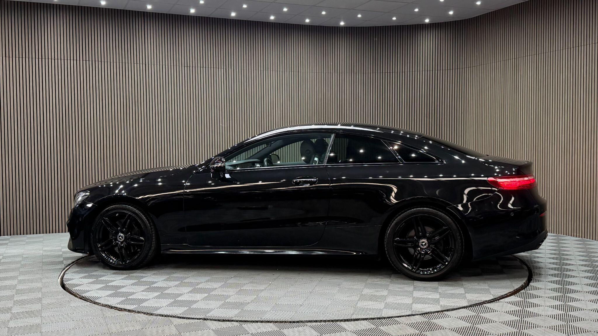 Mercedes-Benz E-Class view 49