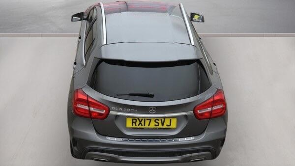 Mercedes-Benz Gla view 11