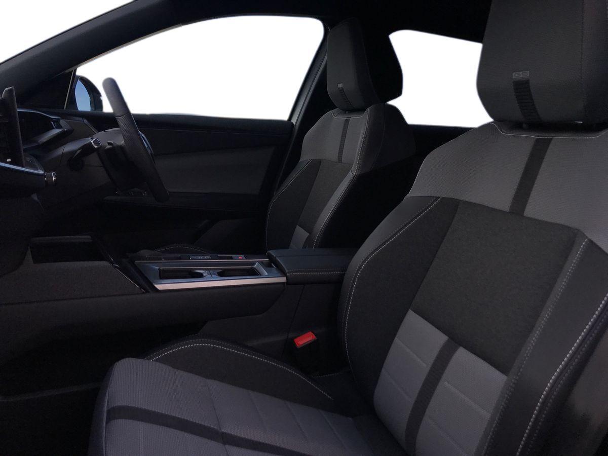 Vauxhall Grandland view 6