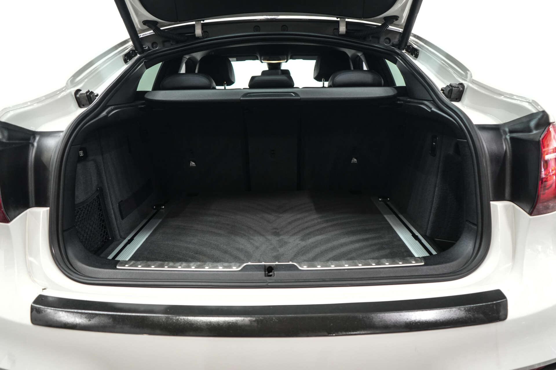 BMW X6 view 13