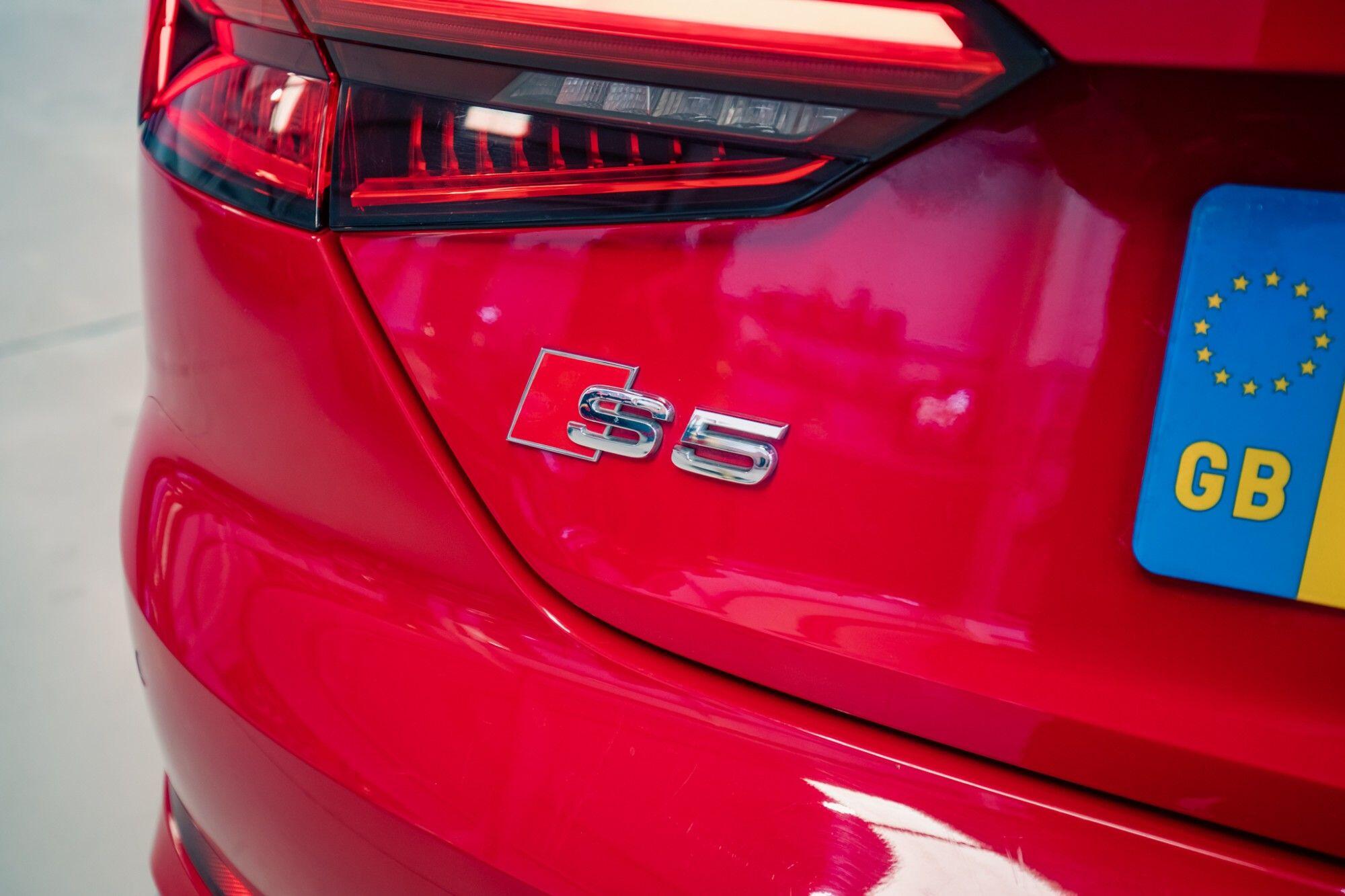 Audi S5 view 6