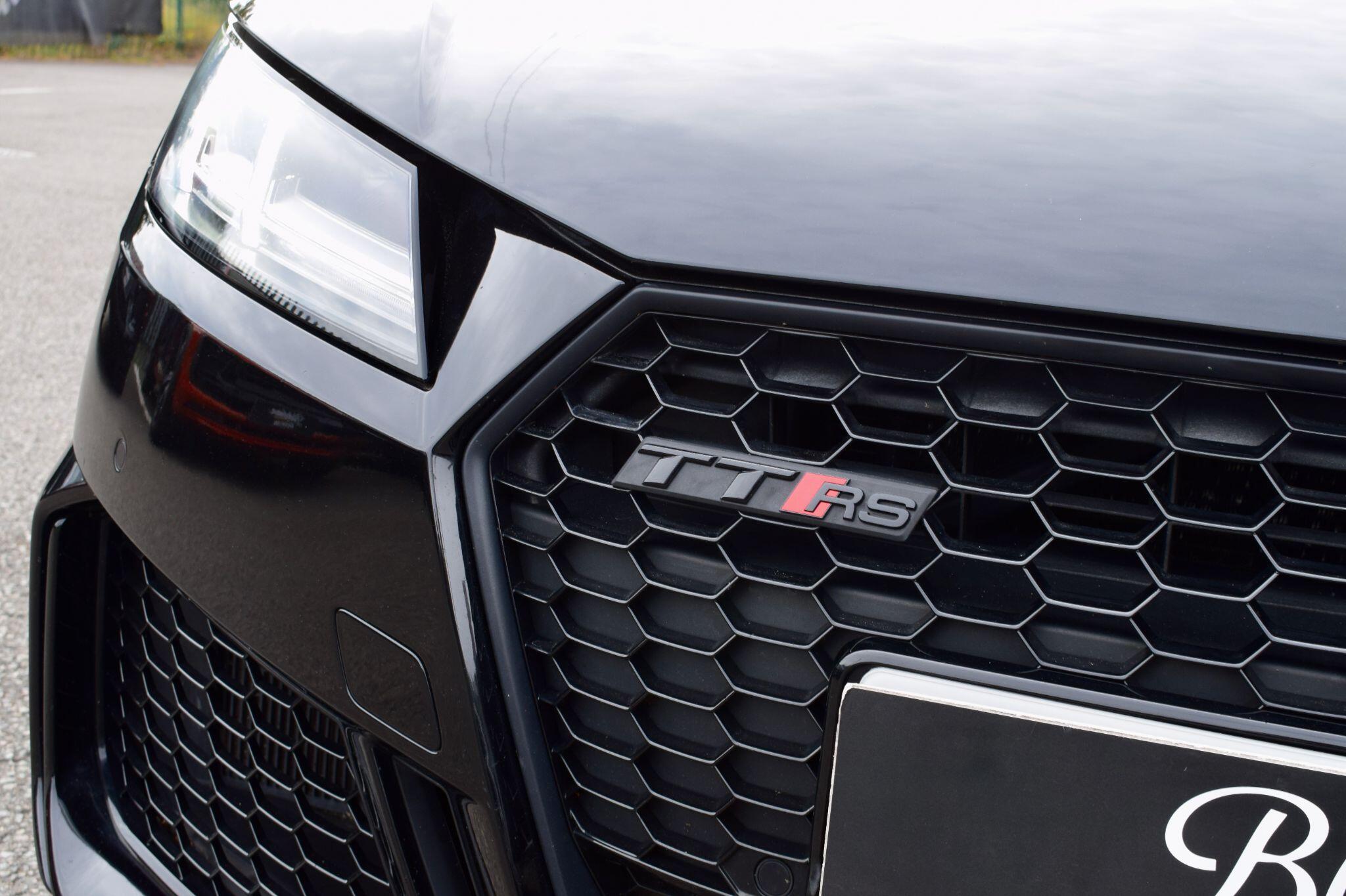 Audi TT RS view 42