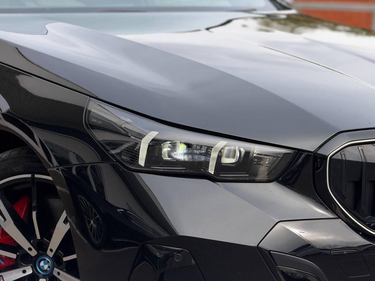 BMW i5 view 64