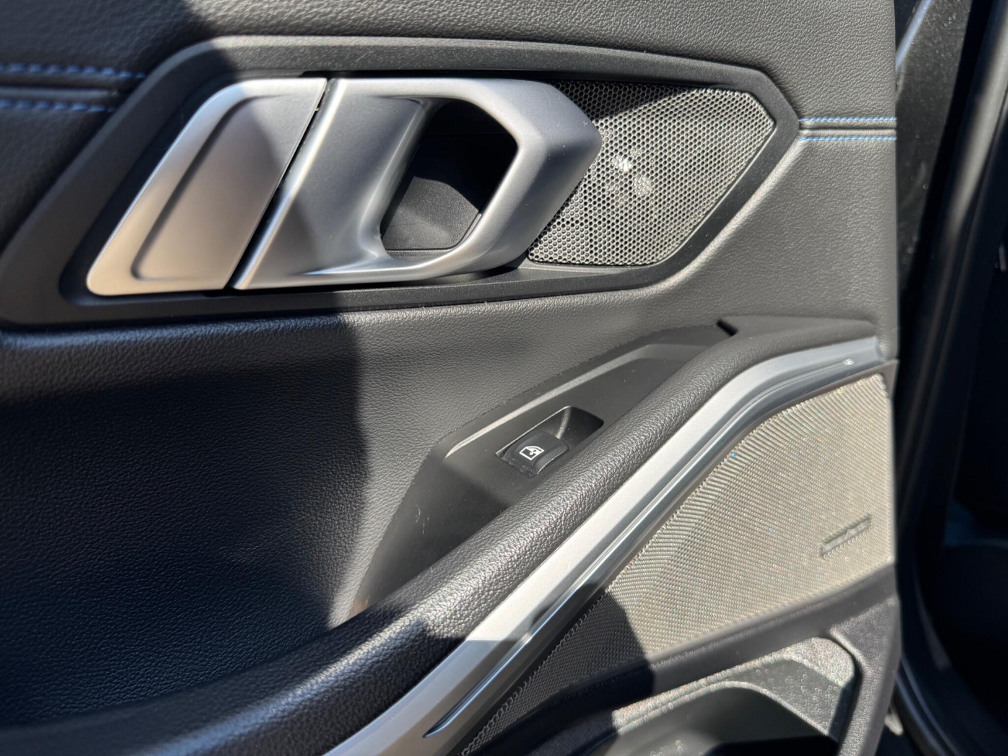 BMW 3 Series view 27