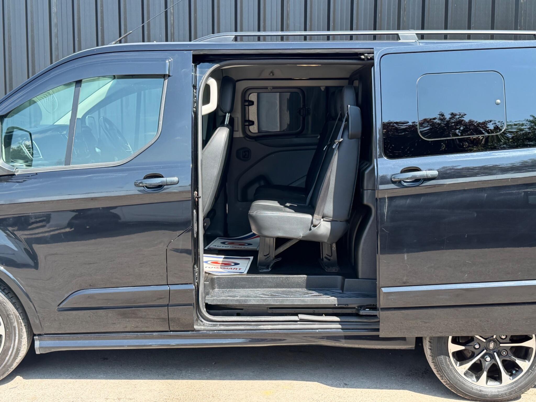 Ford Transit Custom view 26