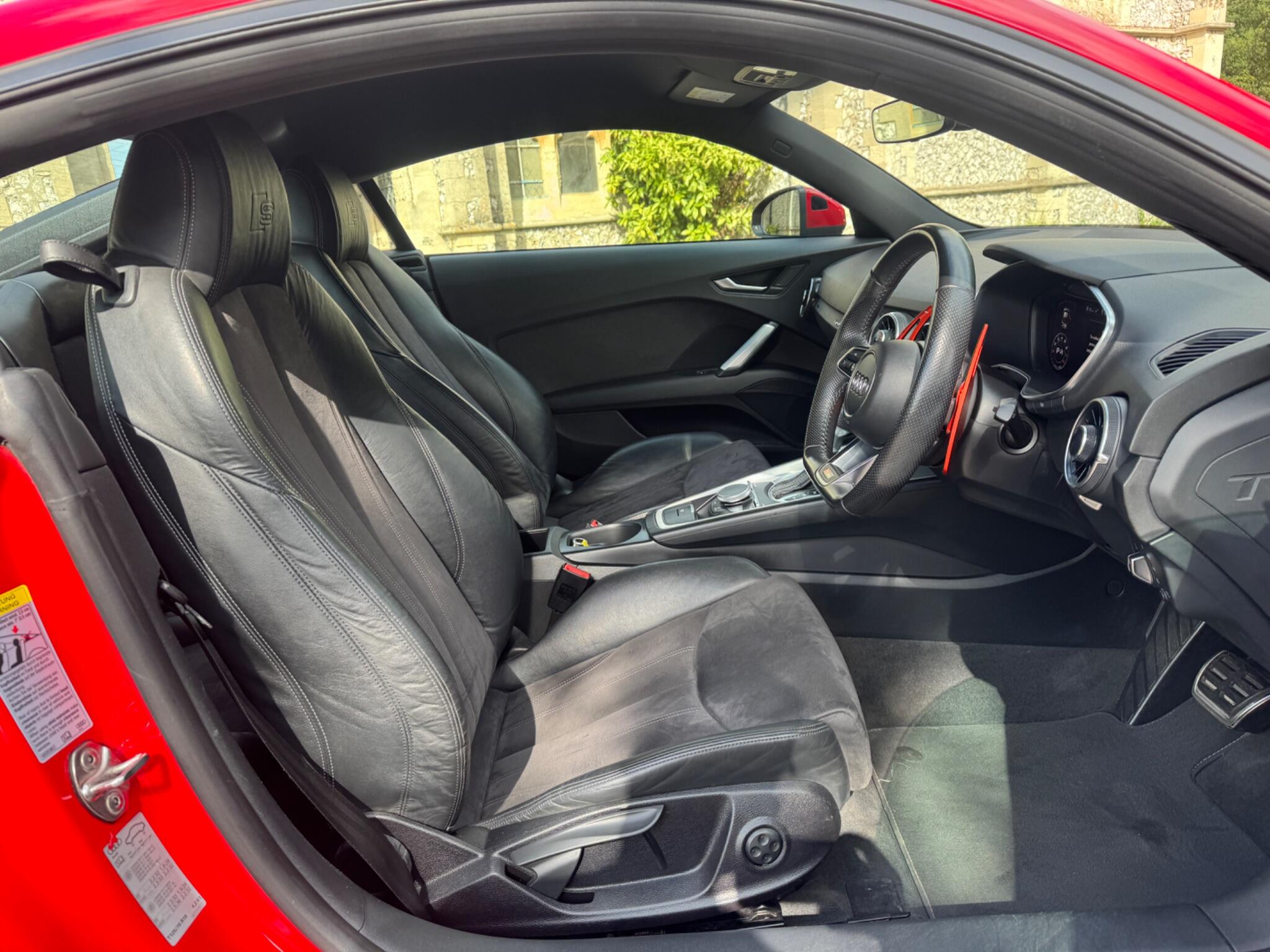Audi TT view 27