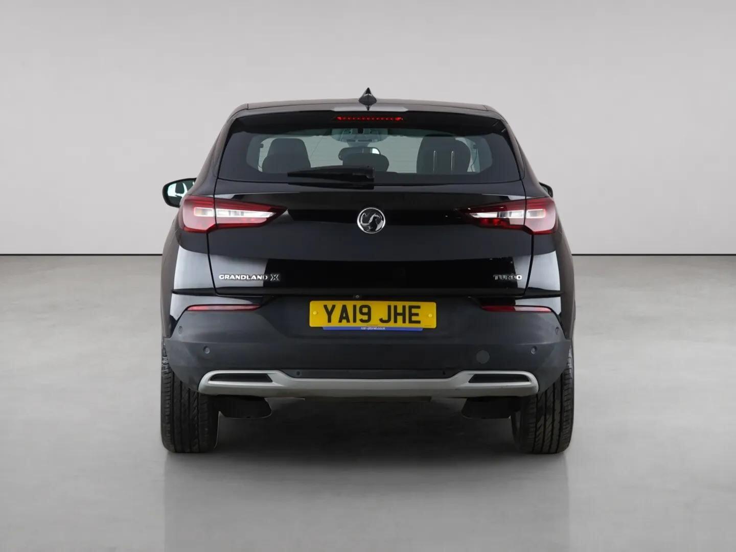 Vauxhall Grandland X view 7