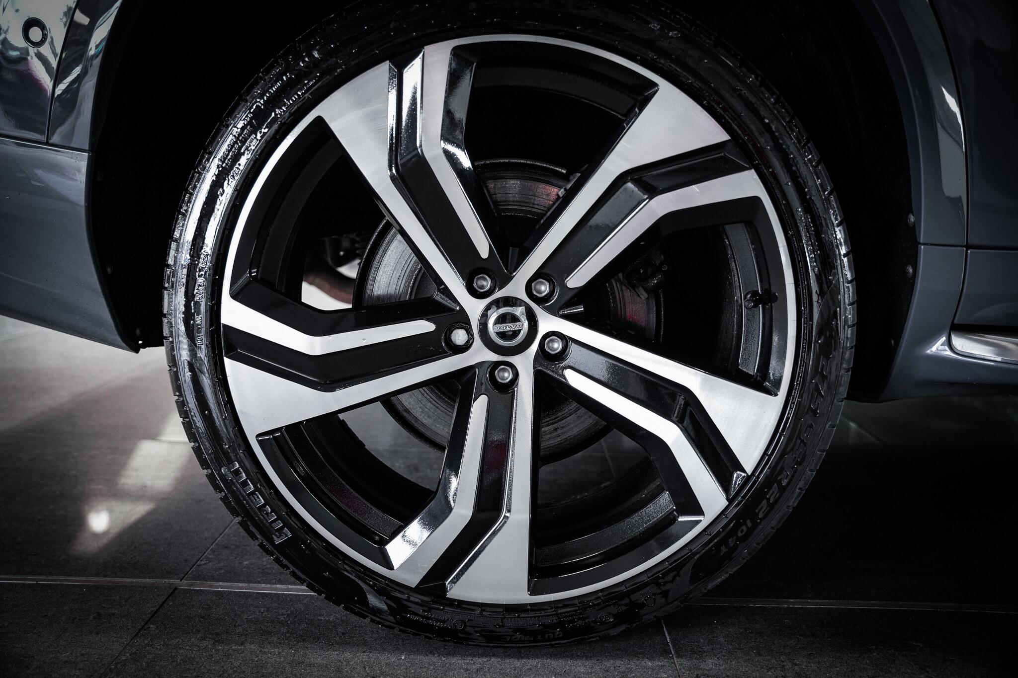 Volvo XC90 view 29