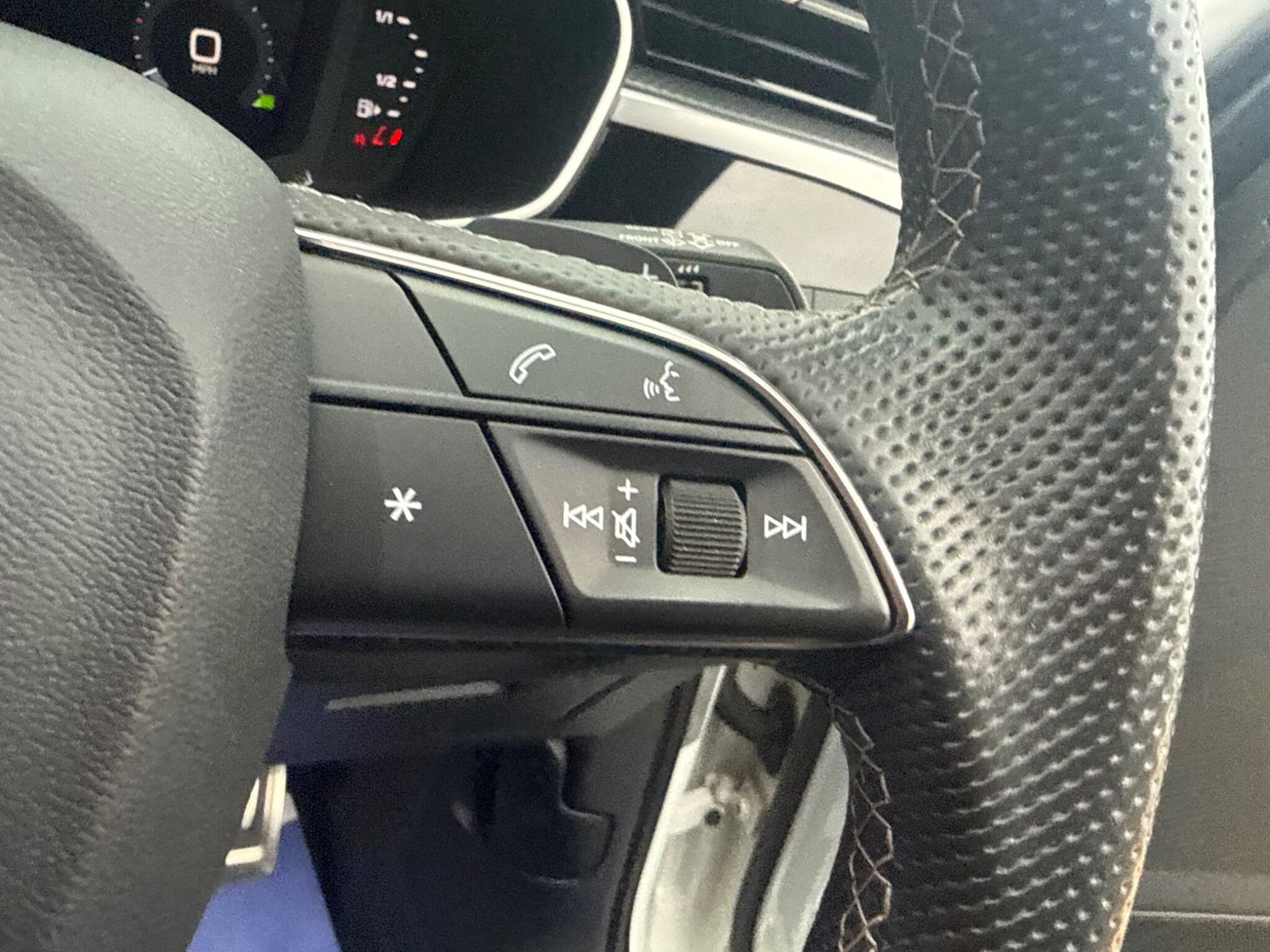 Audi Q3 view 31