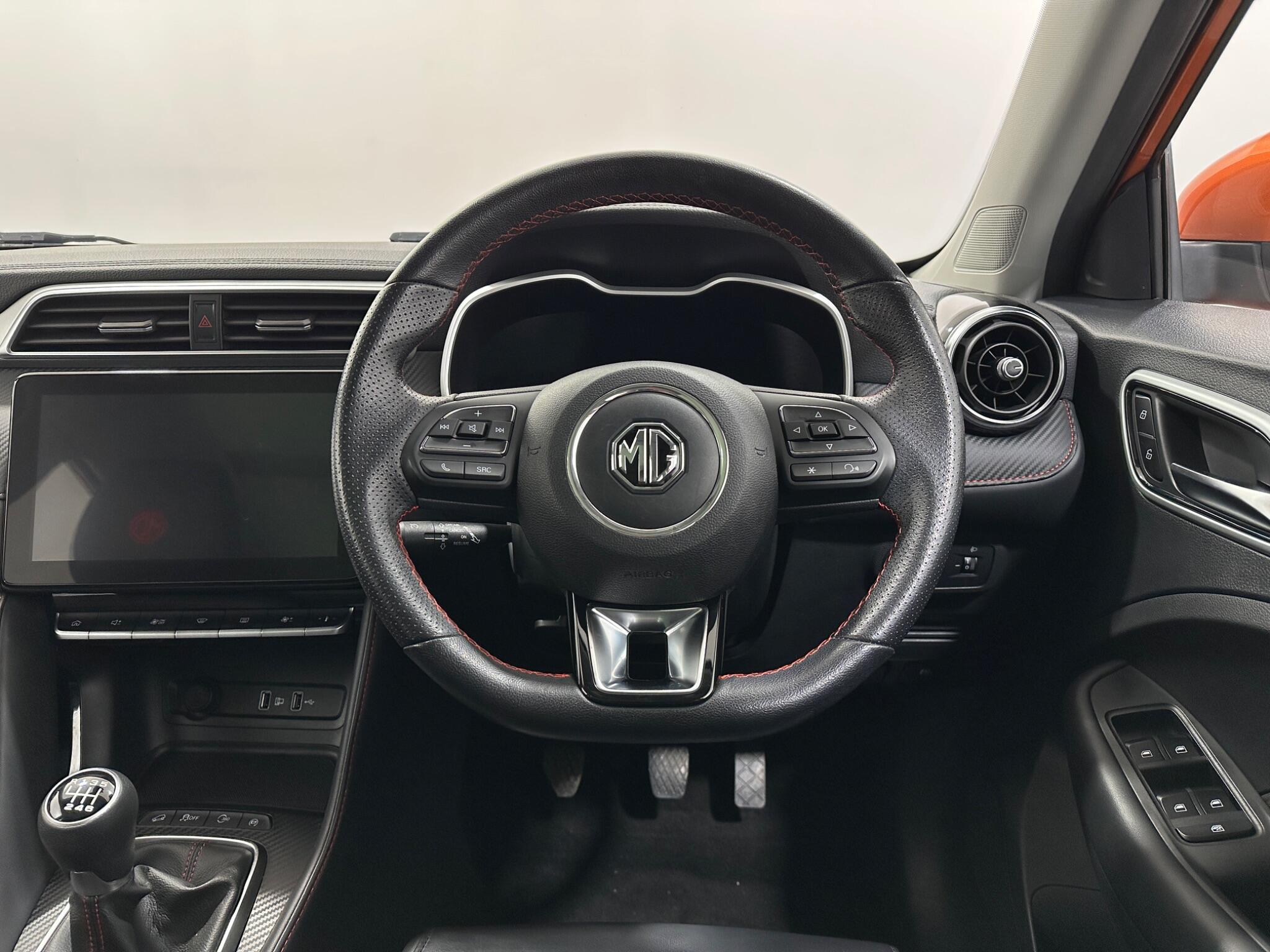 MG ZS view 13