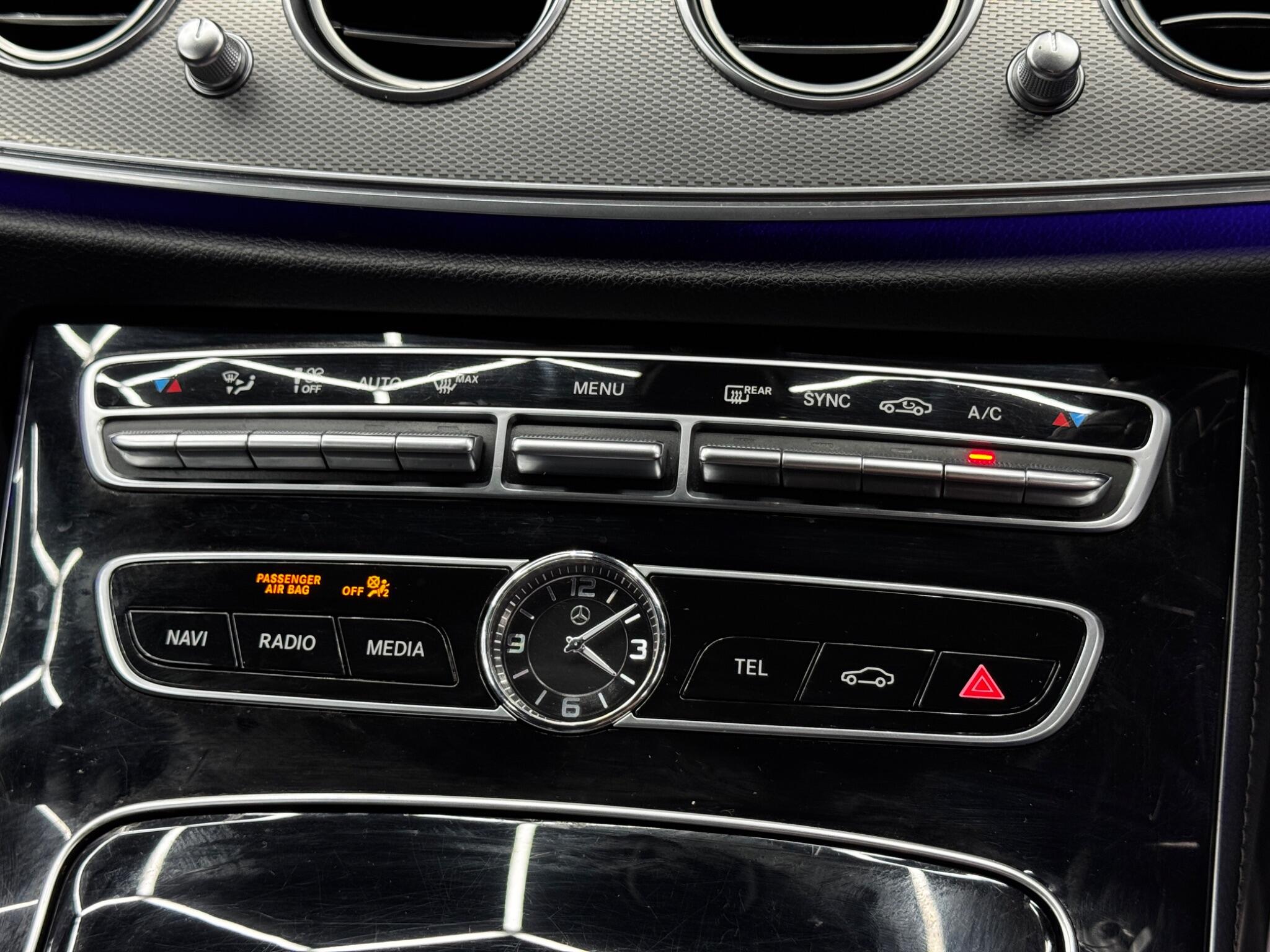 Mercedes-Benz E-Class view 30