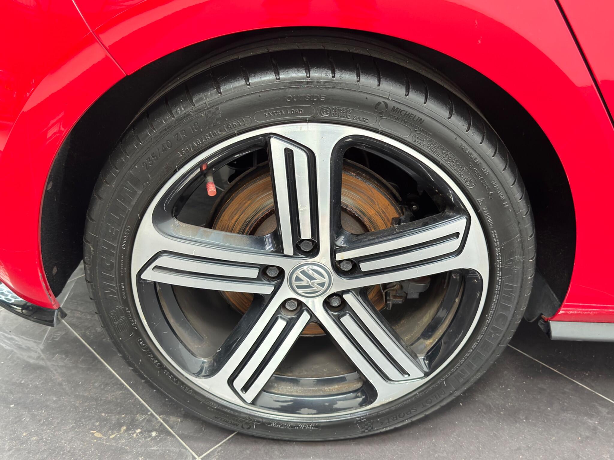 Volkswagen Golf view 69