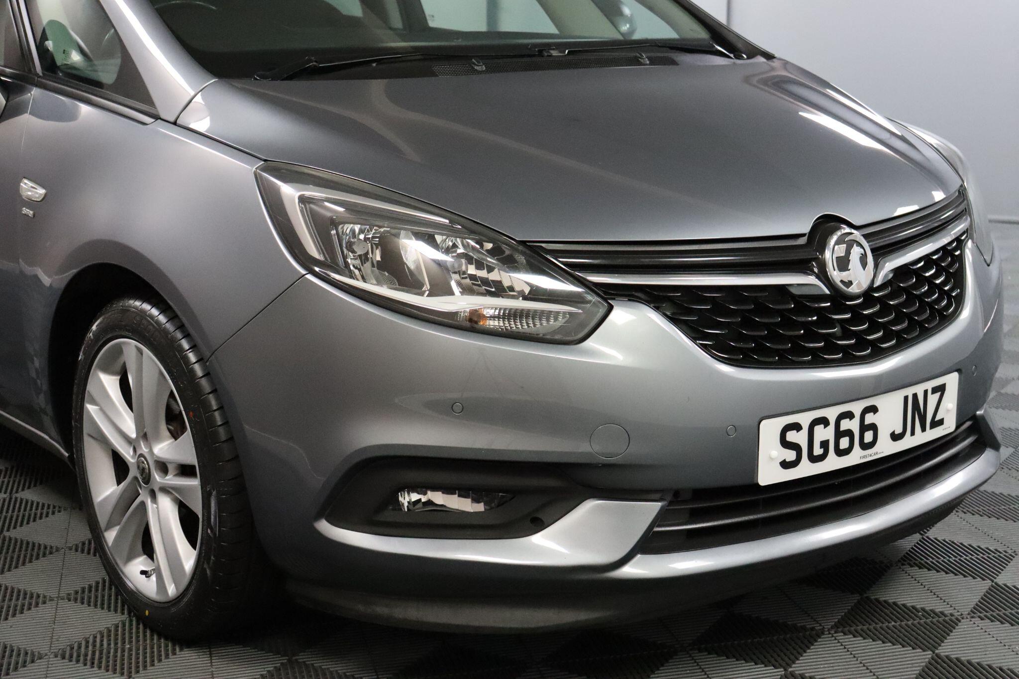 Vauxhall Zafira Tourer view 26