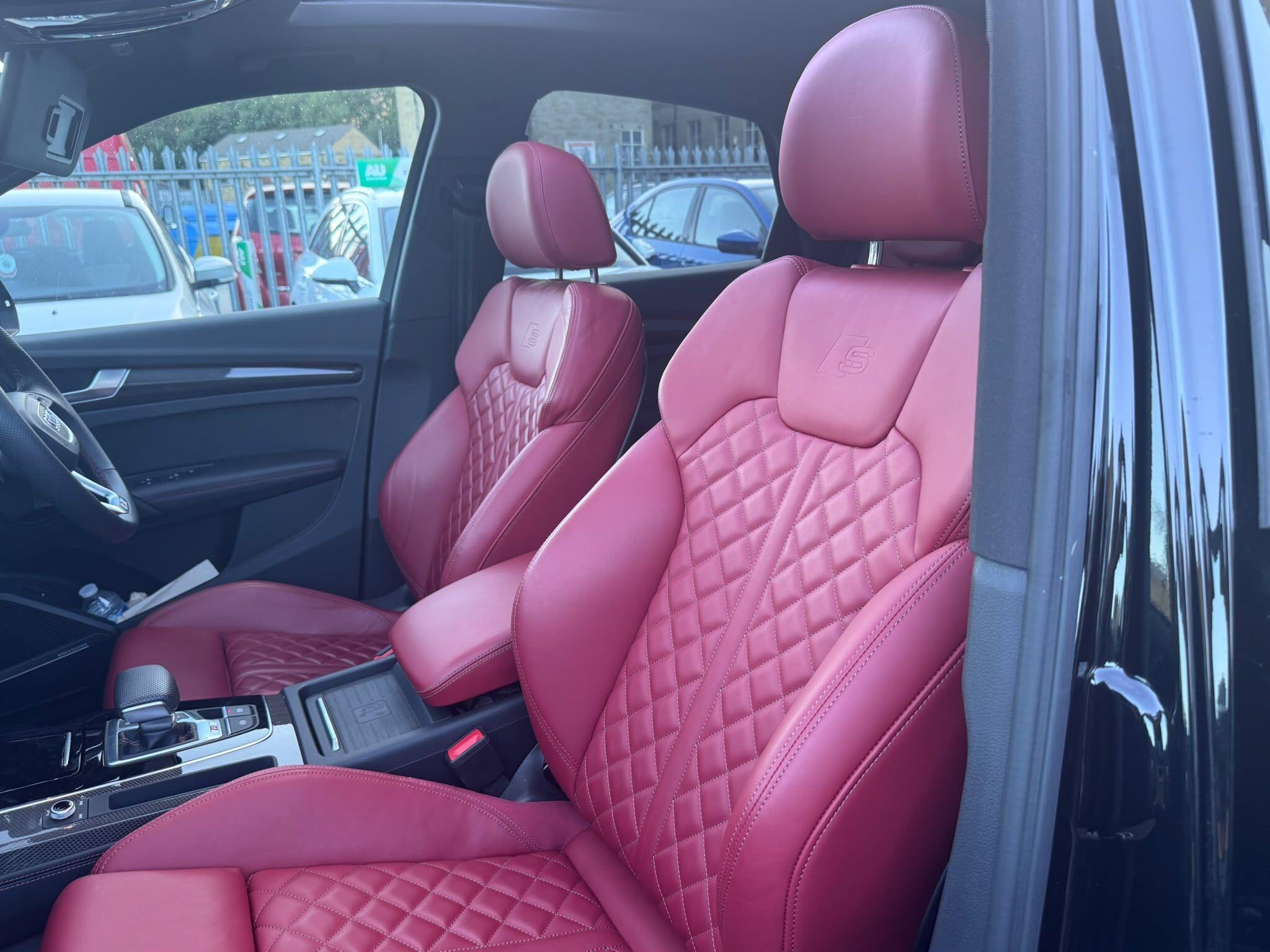 Audi SQ5 view 45